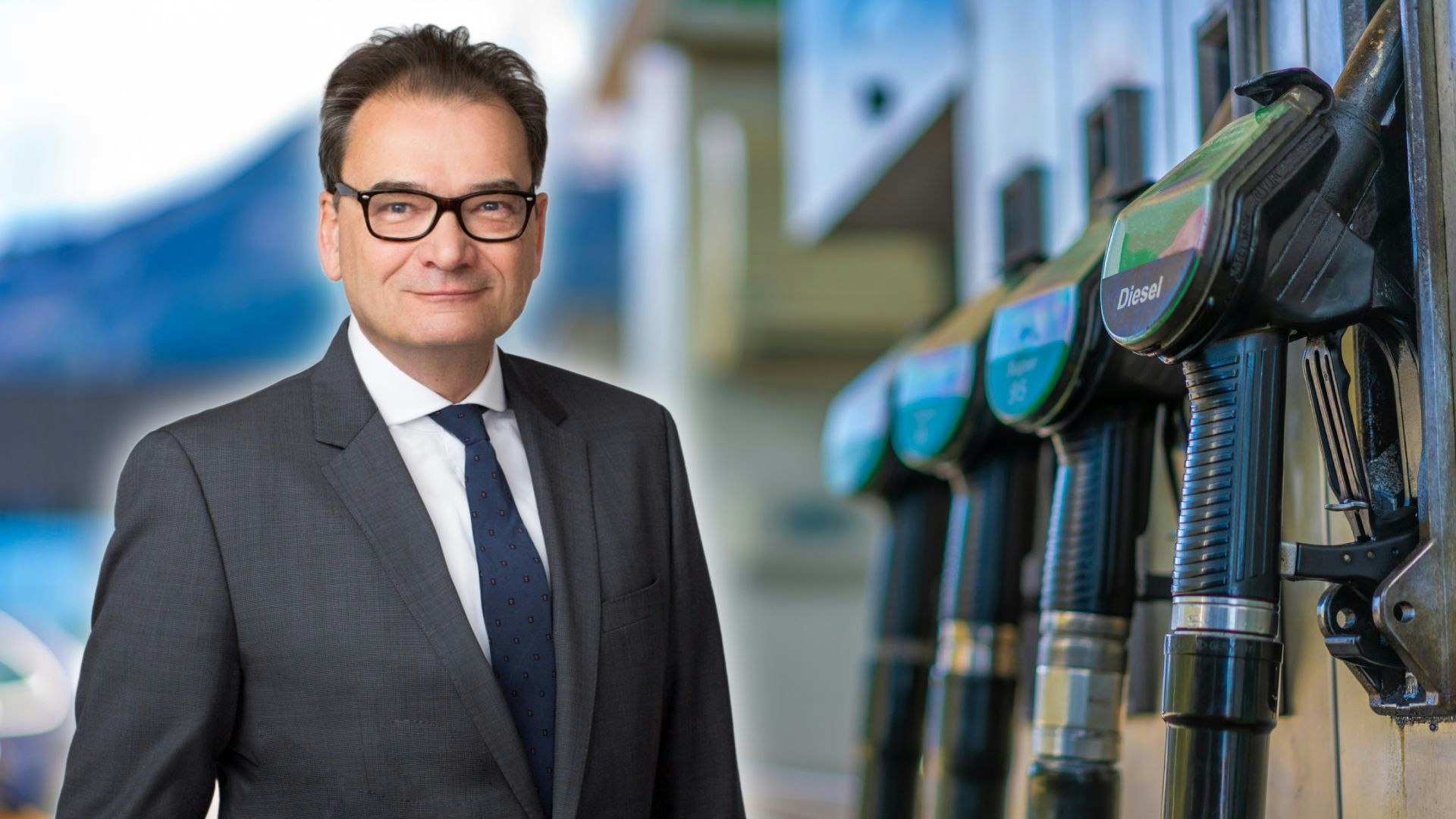 OÖ-Fachgruppenobmann Bernd Zierhut kann den Regierungsplänen nichts abgewinnen.