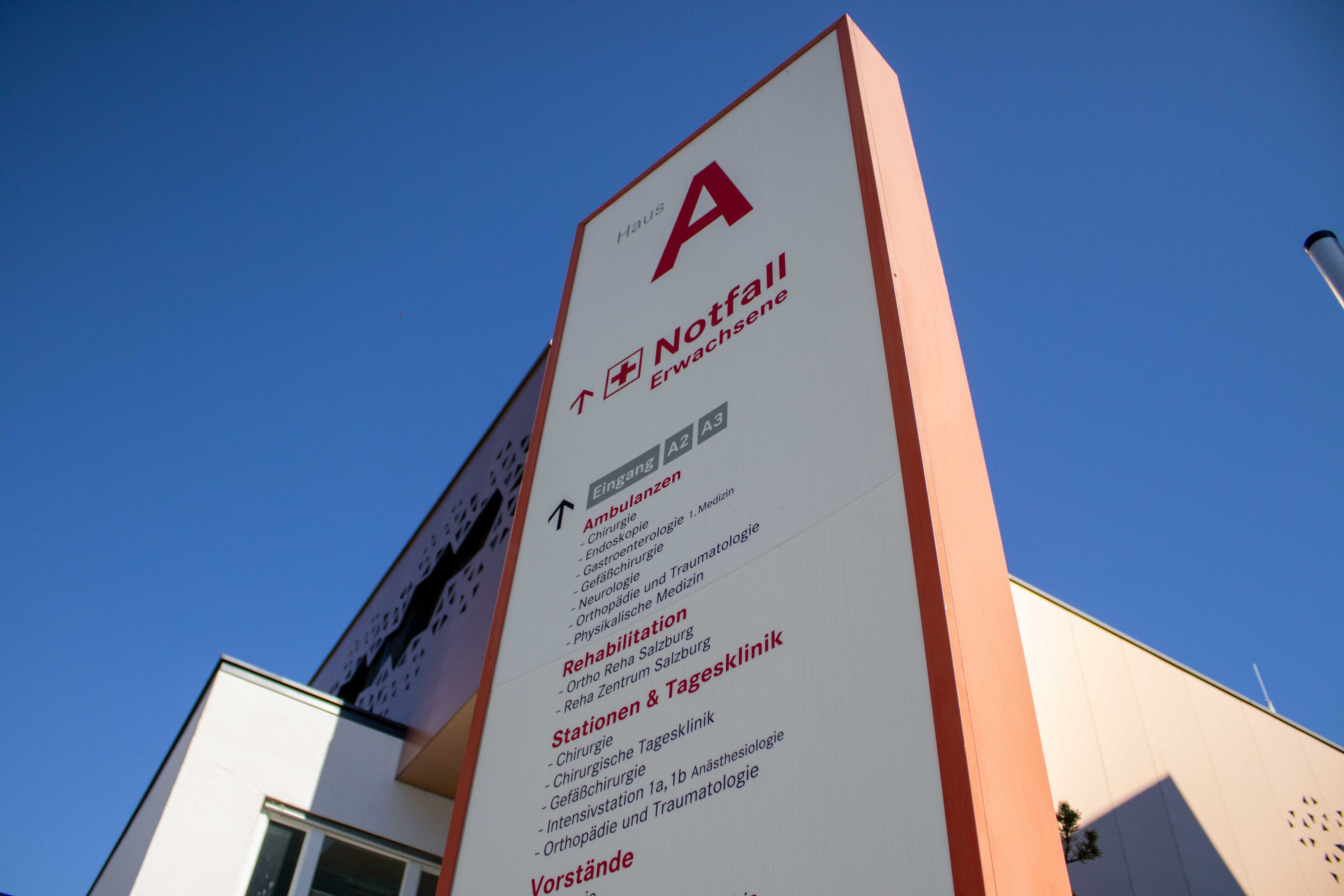 Im LKH Salzburg verstarb die 19-Jährige.