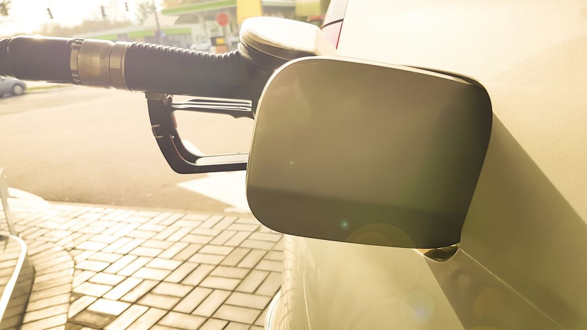 Petrol refueling machine