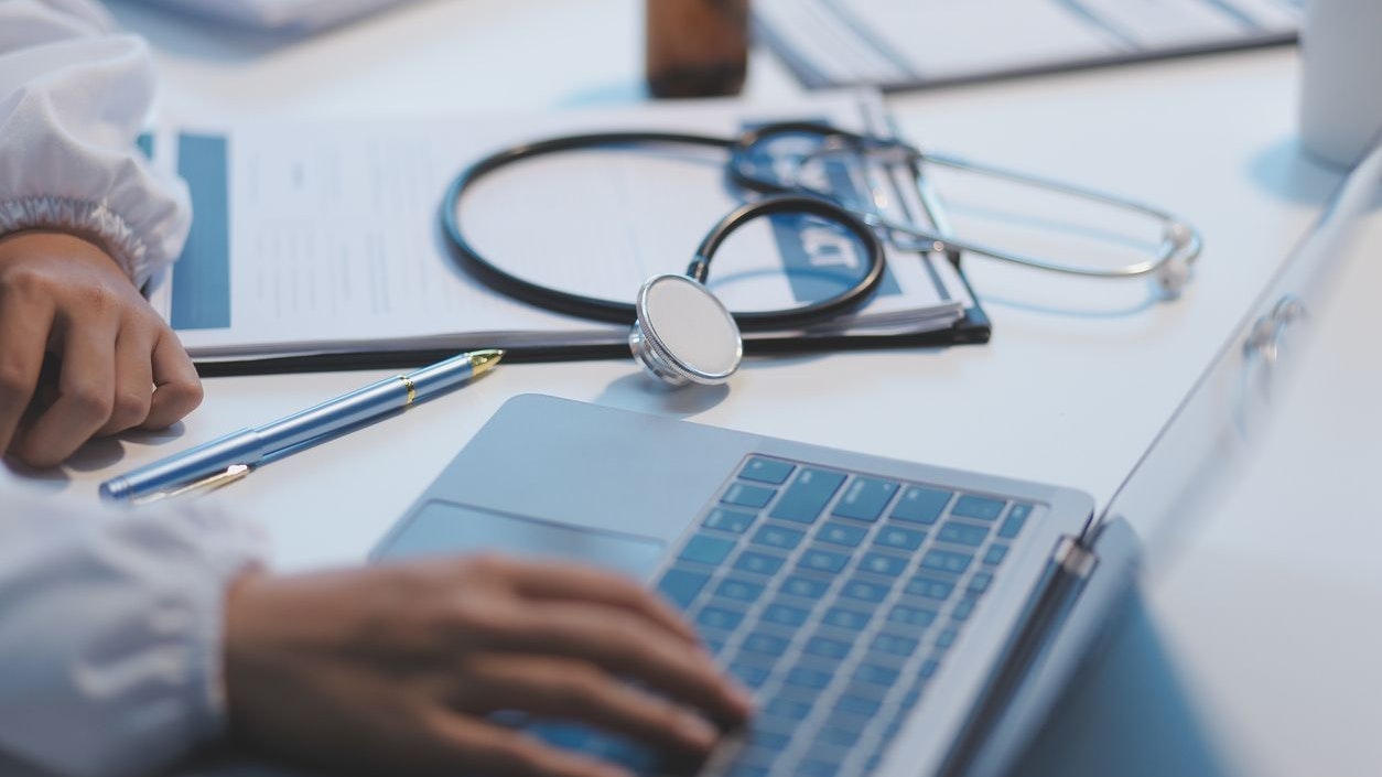 Die Ärztekammer fordert, dass auch Hausärzte auf freiwilliger Basis Medikamente abgeben dürfen. 