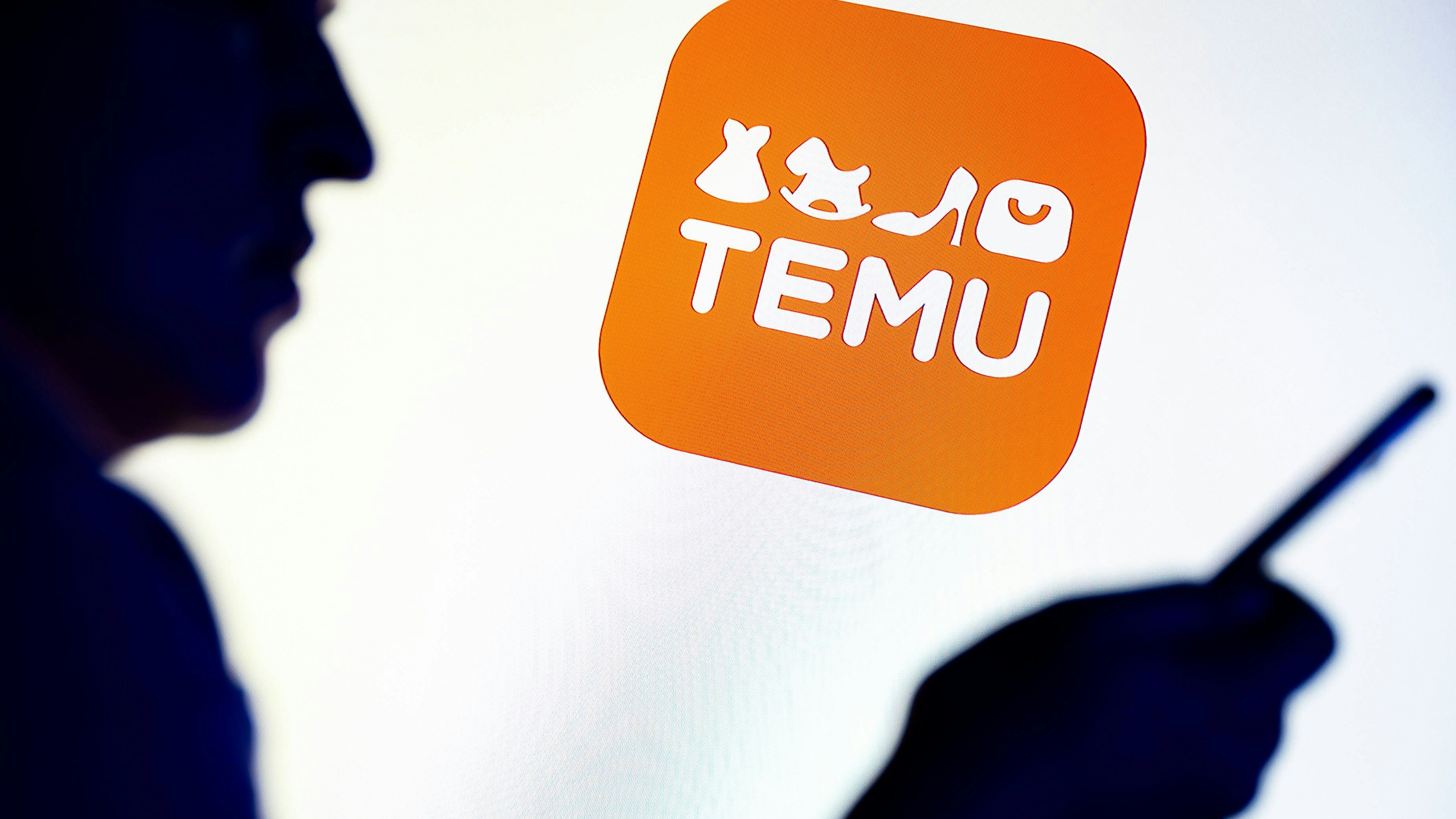 Brand logos in Poland - 26 Nov 2025 In this photo illustration, a Temu logo is seen displayed on TV. Poland Copyright: xMateuszxSlodkowskix/xSOPAxImagesx 20251126SOPAMASL042