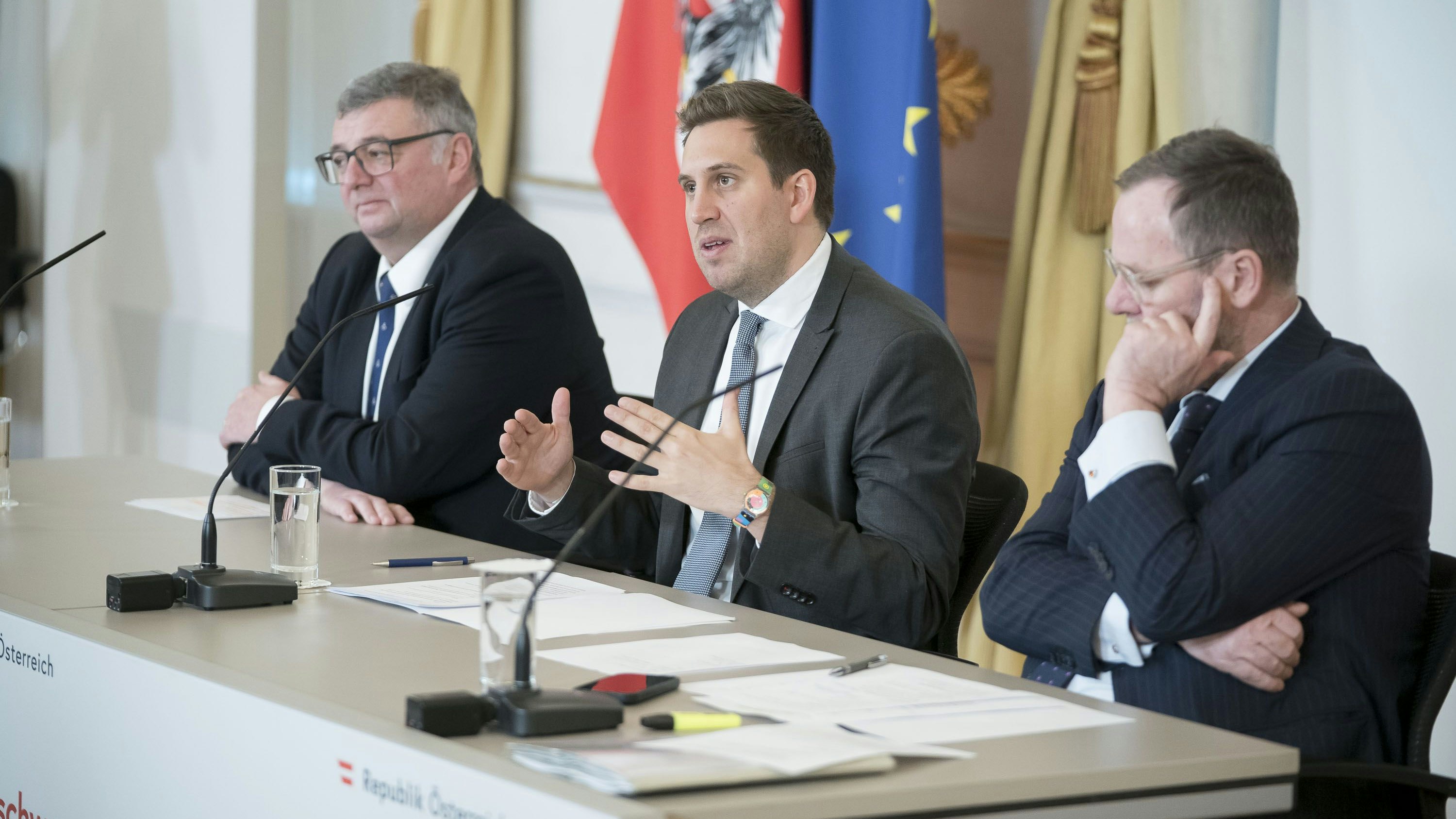 pressefoyer nach dem ministerrat mit jörg leichtfried, alexander pröll und josef schellhorn,  20260211 foto: helmut graf/tageszeitung heute