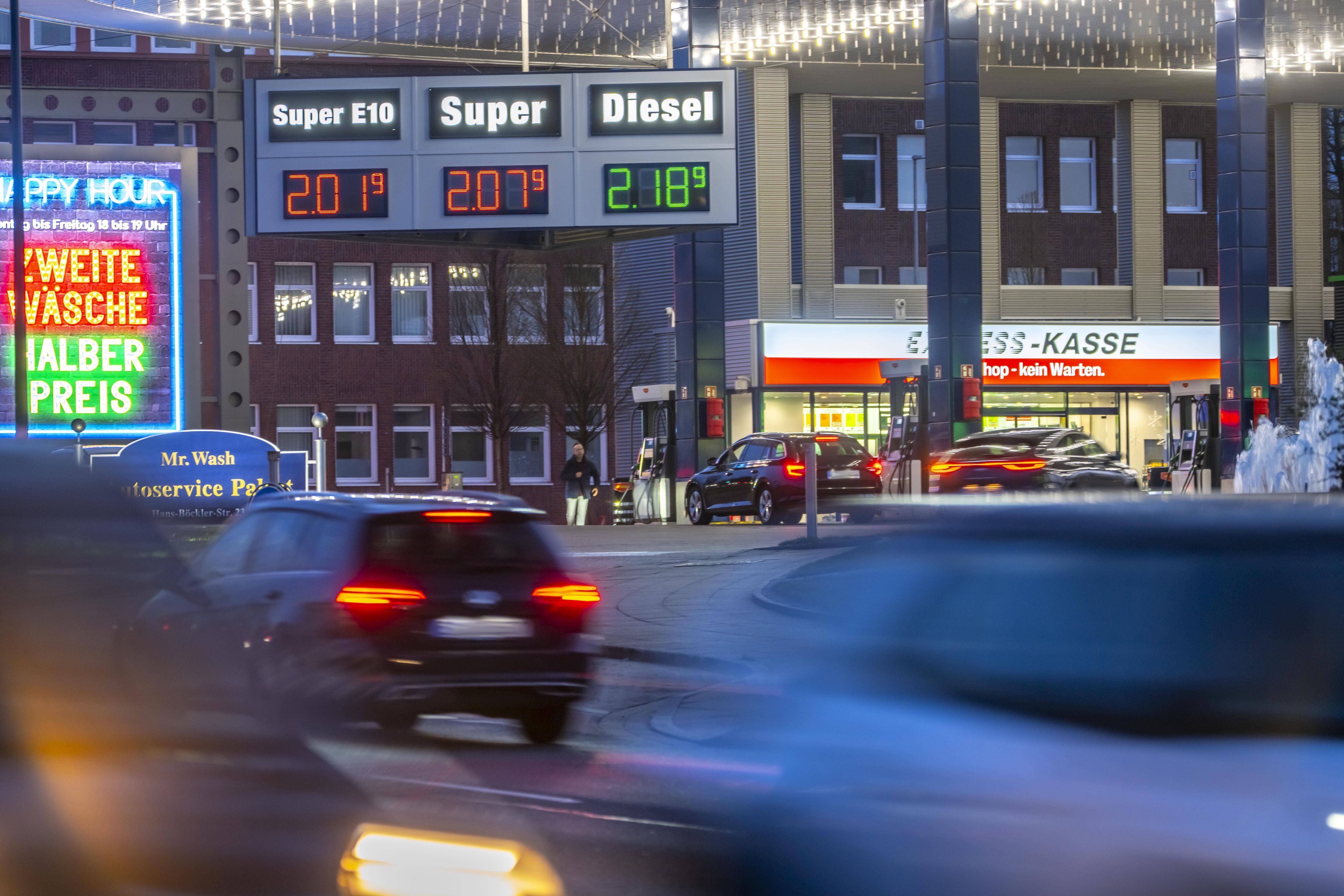 Die Preise an den Tankstellen sind zuletzt deutlich gestiegen.