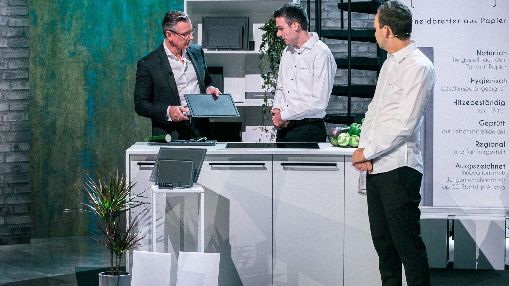 Heute.at - Küchen-Revolution: Tiroler machen Papier-Schneidbrett