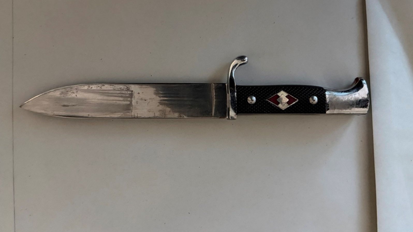 Das Messer wurde von der Polizei sichergestellt.