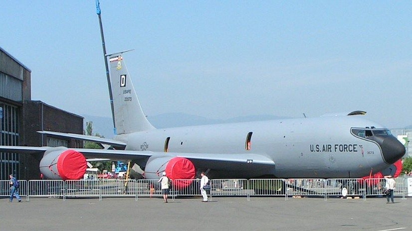 Ein zweites, in den Vorfall verwickeltes Flugzeug sei sicher gelandet.