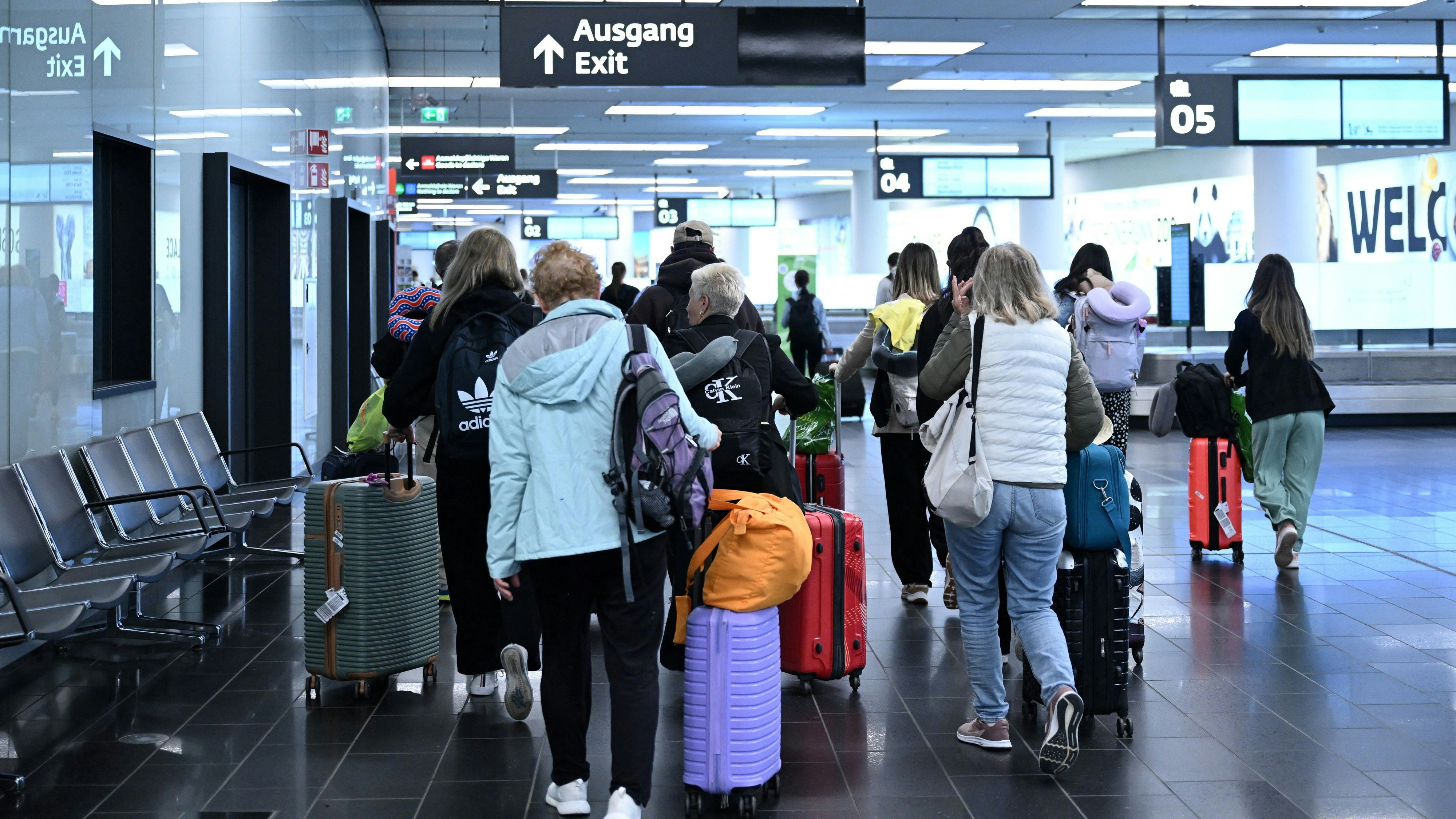 Heute.at - Flugpreise explodieren – Österreicher reisen trotzdem