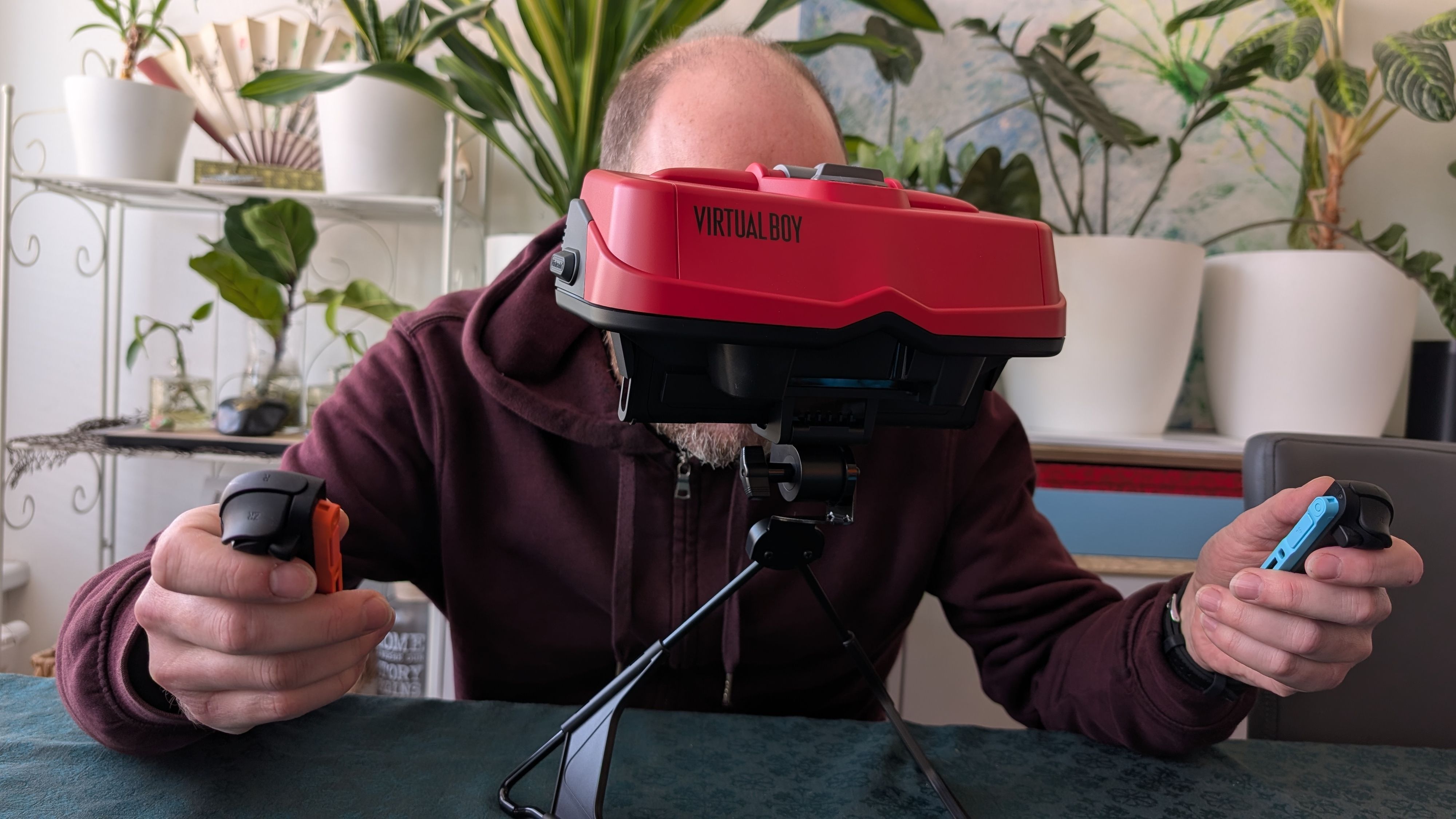 Die Rückkehr des Virtual Boy ist faszinierende Retro-Nostalgie – bleibt aber vor allem eine Kuriosität für Fans und Sammler.