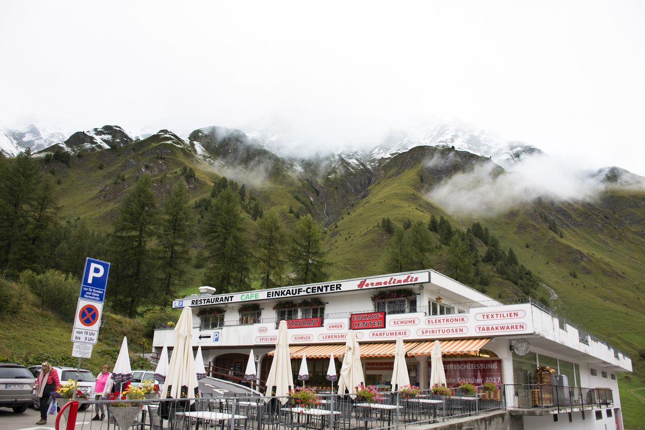 In Samnaun ist tanken deutlich billiger.