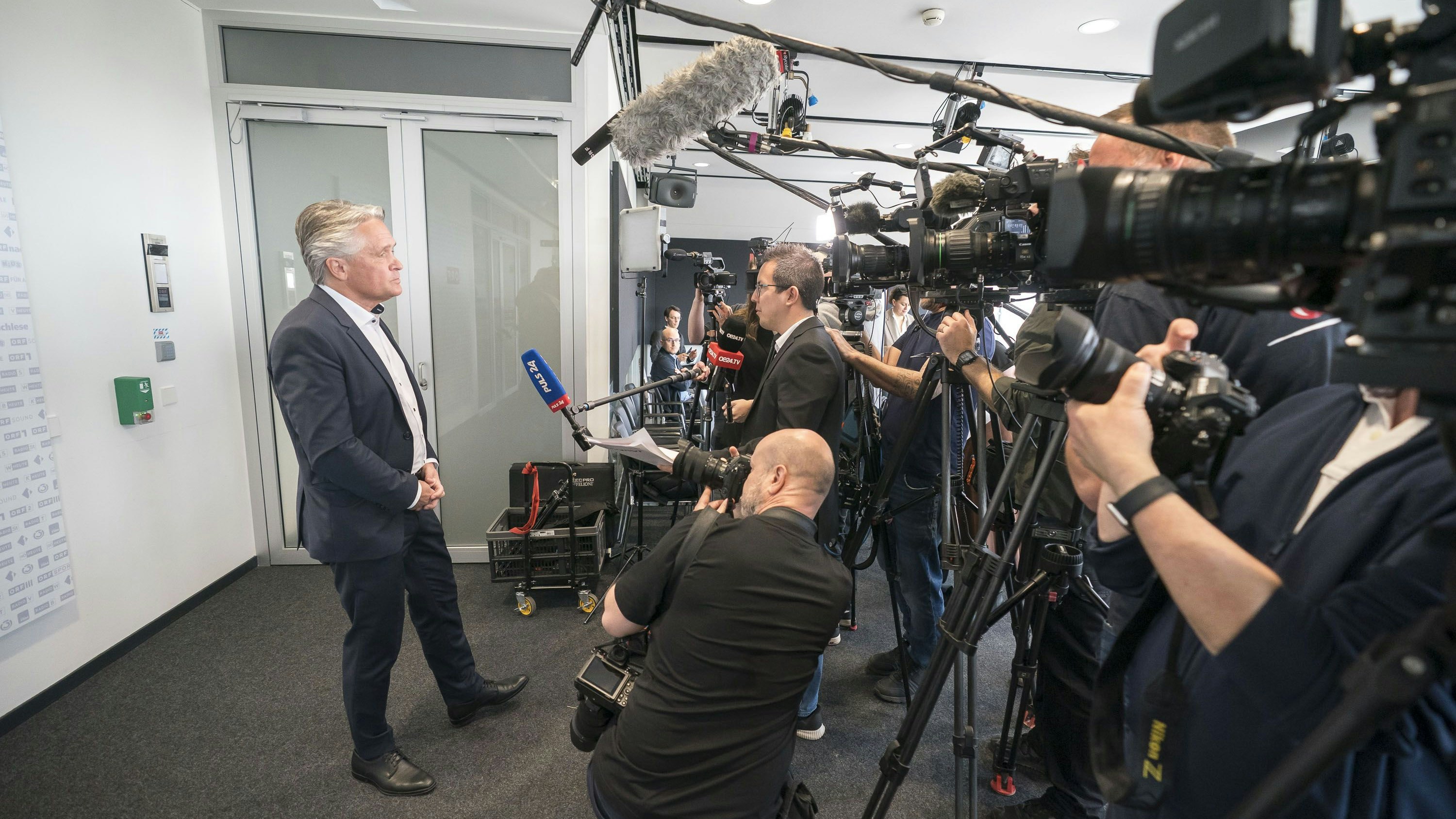 FPÖ-Stiftungsrat Peter Westenthaler trug sein Herz im Stiftungsrat wieder auf der Lunge