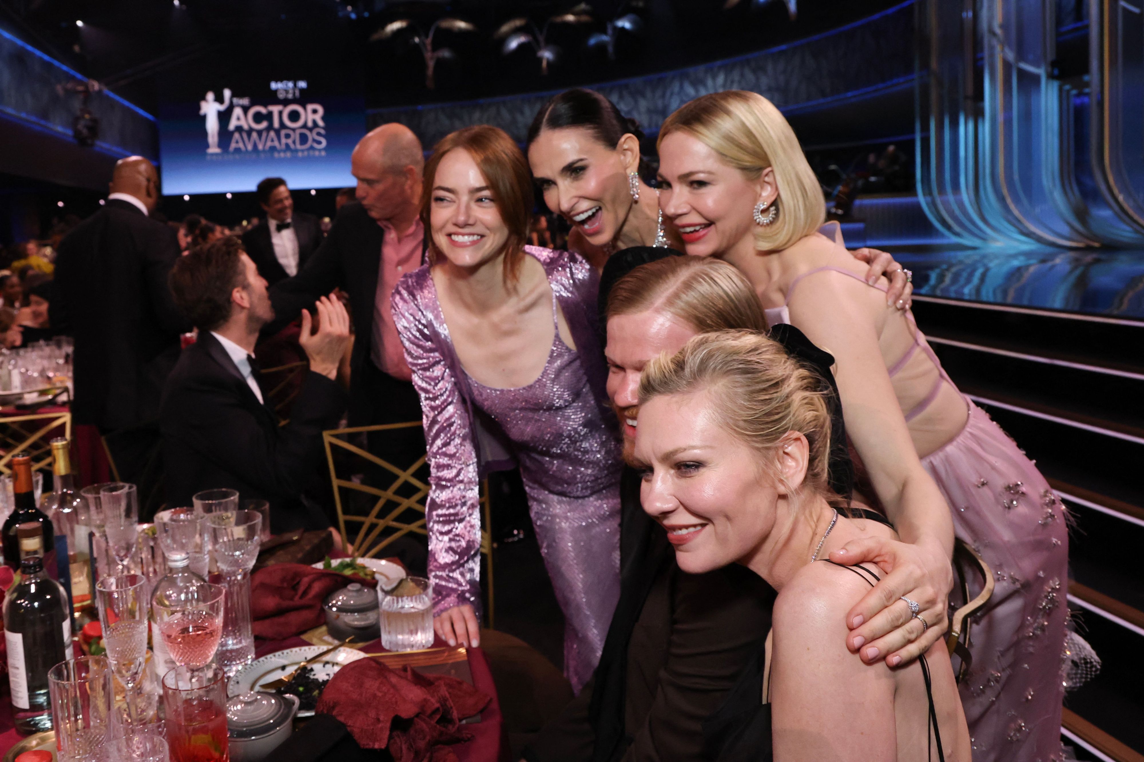 Emma Stone, Demi Moore, Michelle Williams, Jesse Plemons und Kirsten Dunst.