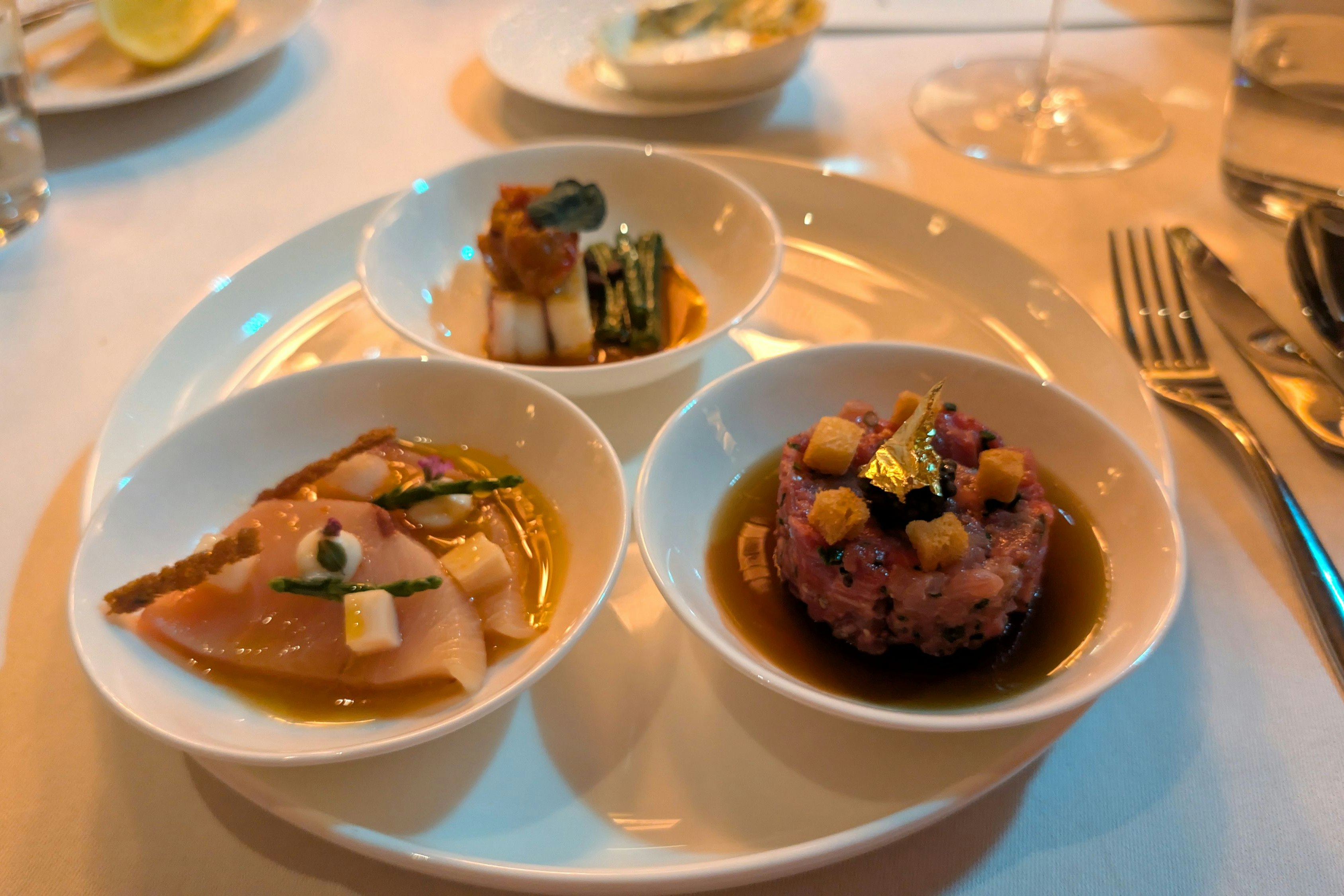 Hamachi &amp; Tuna Rinder Tatar &amp; Oktopus Terrine in Spezial-Kostgröße die es sonst nicht gibt