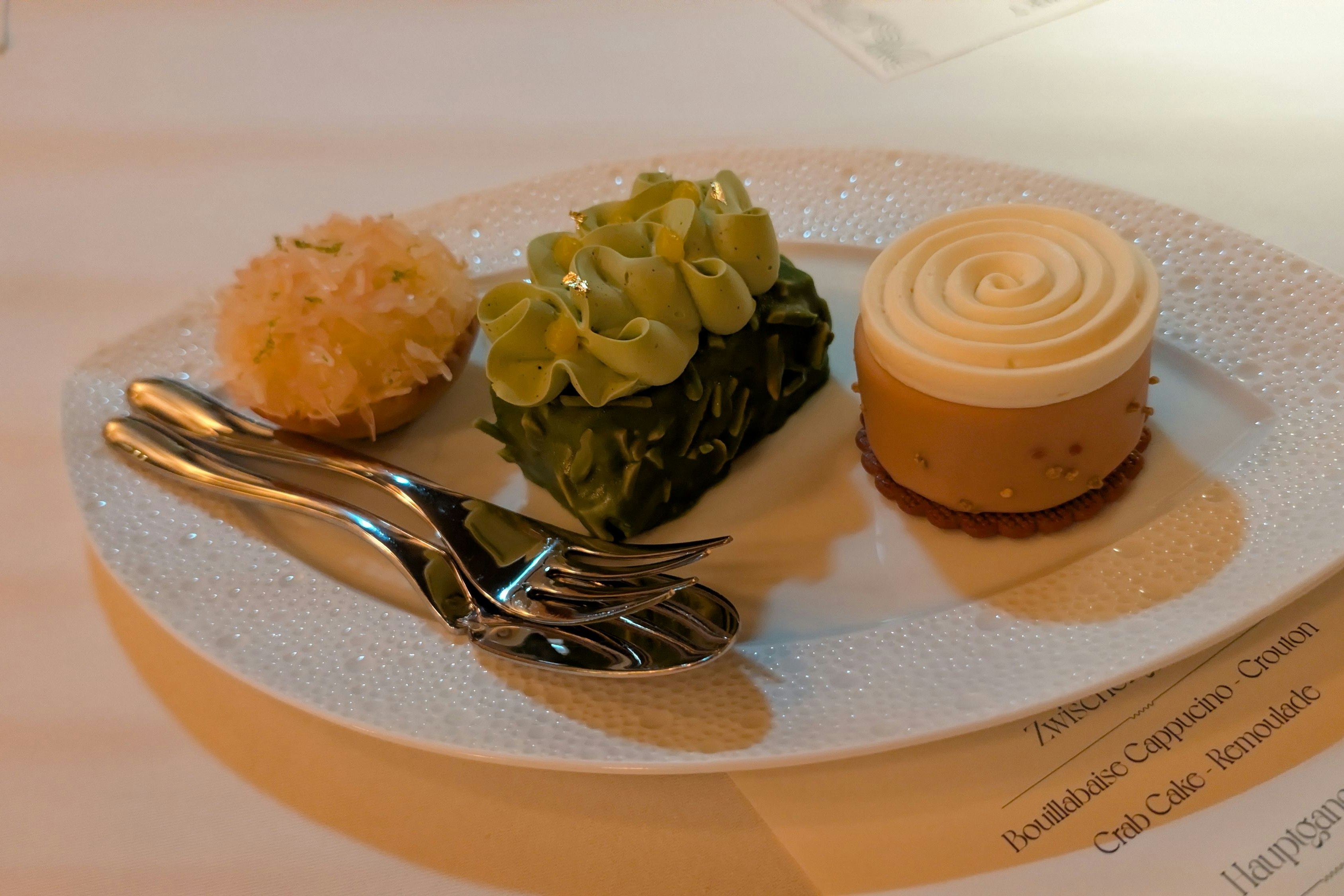 Wenigstens die Tartes mussten sich nicht für unser Kost-Theater verkleinern, sie waren in Original-Größe