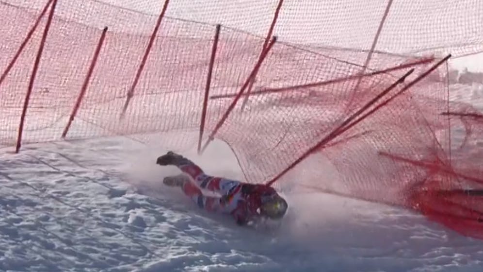 Der Franzose durchbrach bei seinem Sturz beide Auffangnetze.