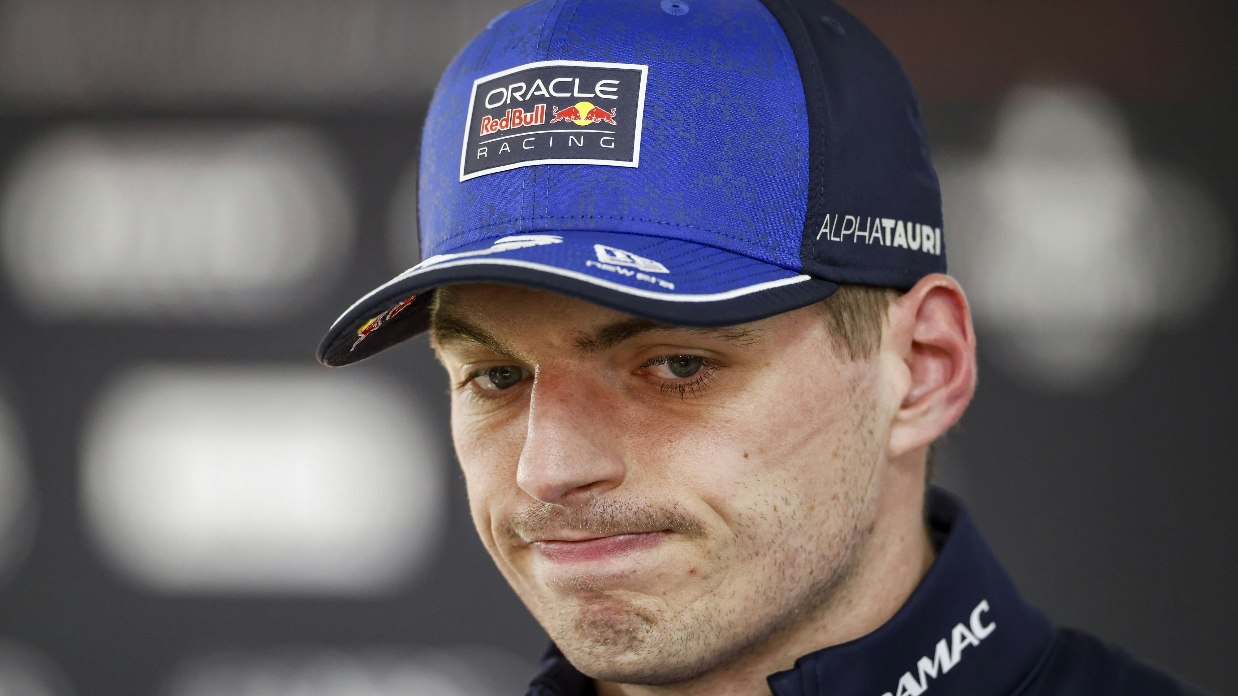 SHANGHAI - Max Verstappen Oracle Red Bull Racing after qualifying at the Shanghai International Circuit ahead of the Chinese Grand Prix. SANDER KONING / ANP xVIxANPxSportx/xxANPxIVx 553282171 originalFilename: 553282171.jpg