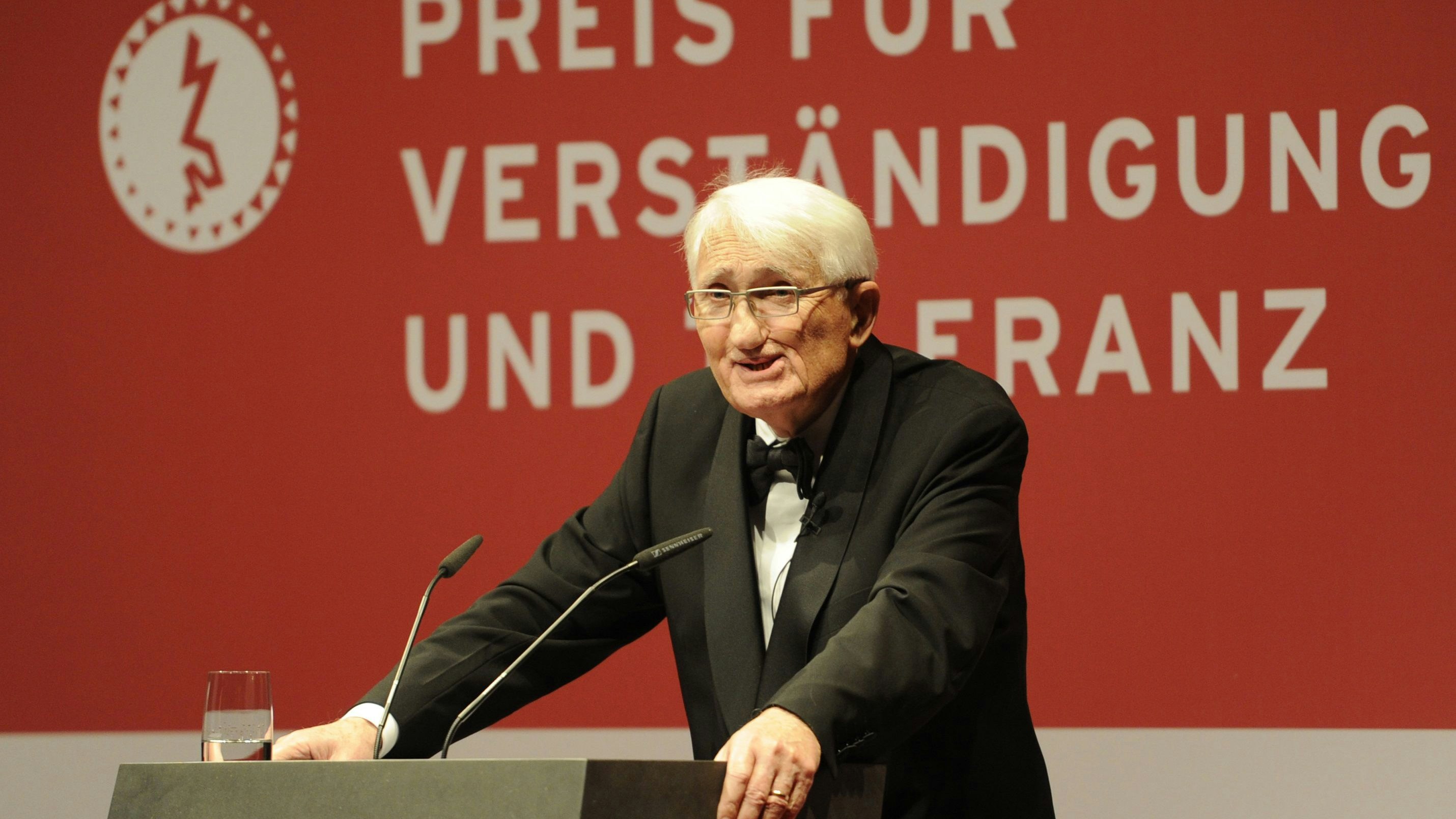 Jürgen Habermas ist im Alter von 96 Jahren gestorben.