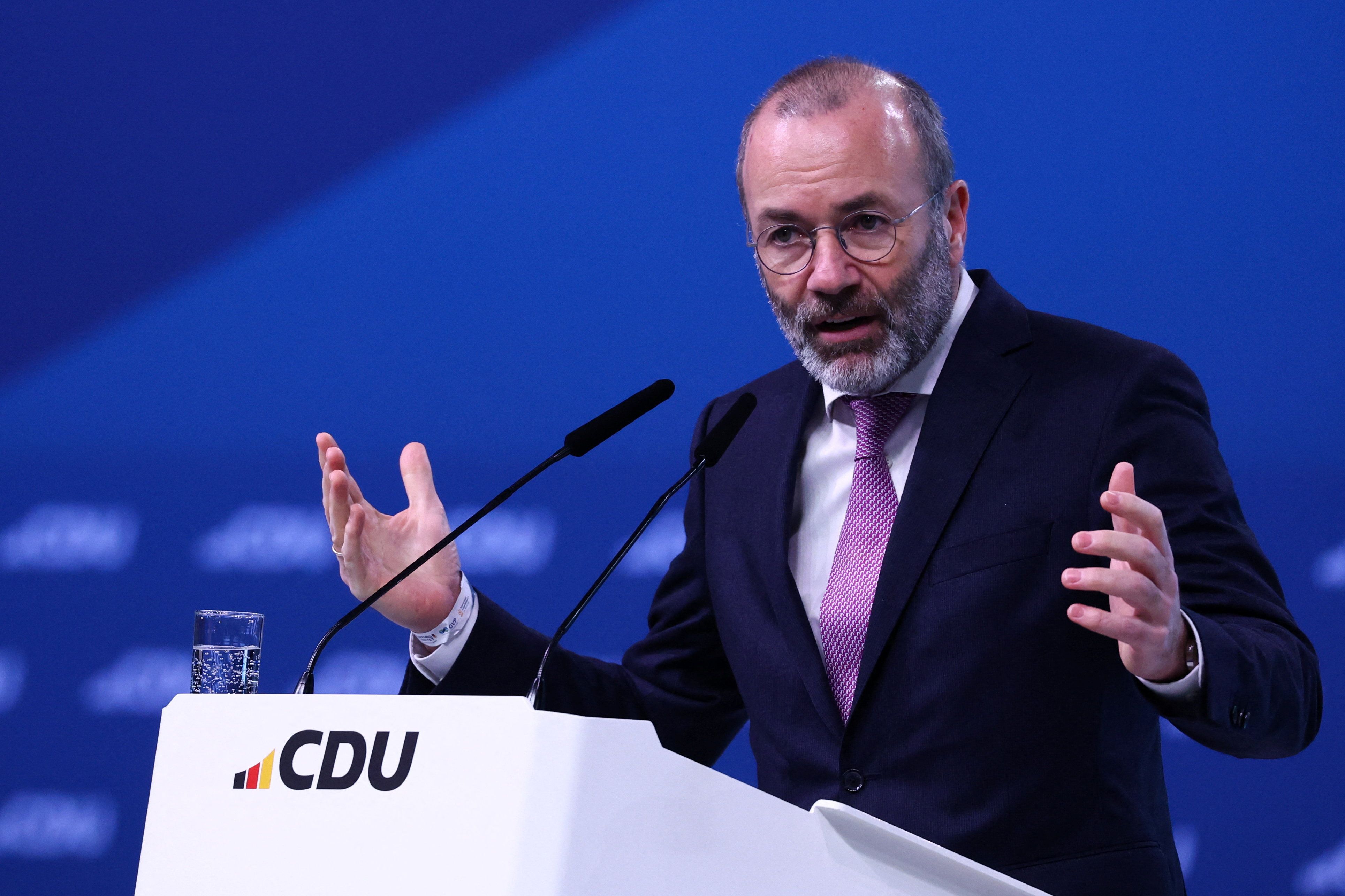 EVP-Chef und CSU-Vize Manfred Weber nimmt zu den Enthüllungen Stellung.