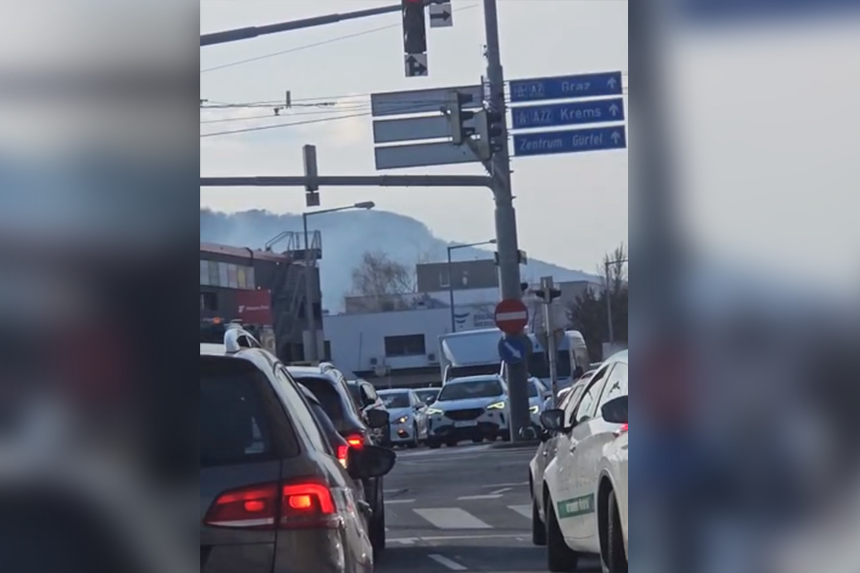 Die Rauchsäule war von weitem bereits zu sehen.