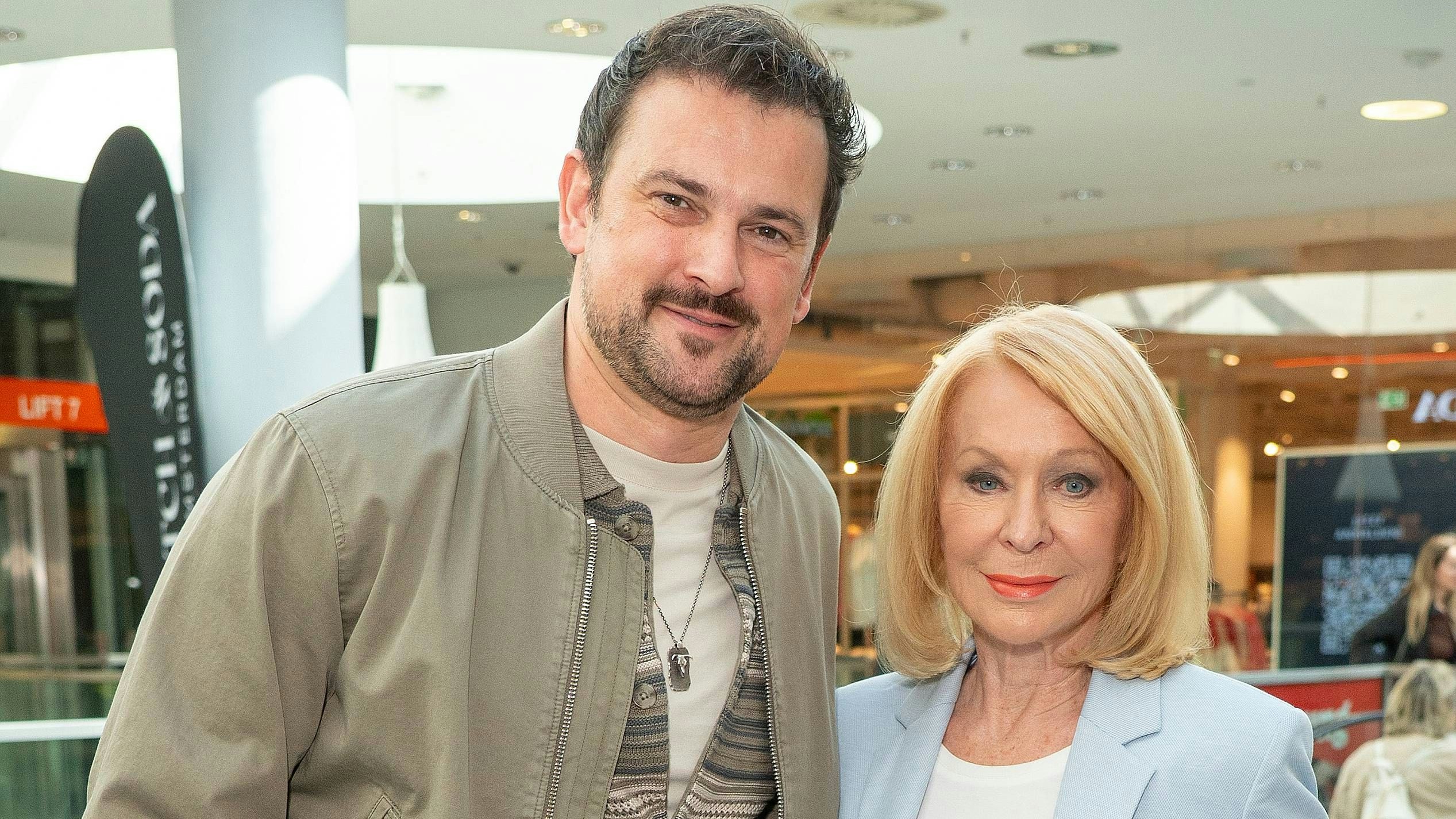 Exklusive Promi Modenschau anlässlich 30 Jahre Auhof Center, Aufhofcenter, Wien, 14.3.2026, -  Sigi FINK, Gerda ROGERS 