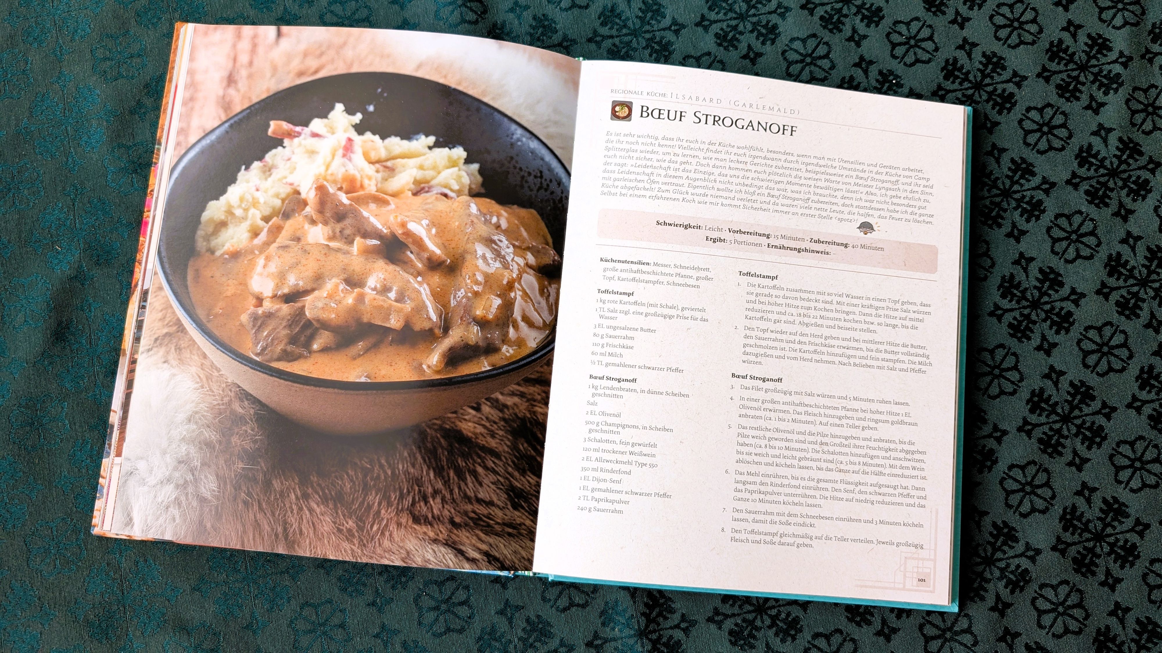 Insgesamt enthält der Band mehr als 70 Rezepte aus unterschiedlichen Kategorien, darunter Frühstücksgerichte, Hauptspeisen, Desserts und Getränke. Die Zubereitung gelingt auch Anfängern problemlos.