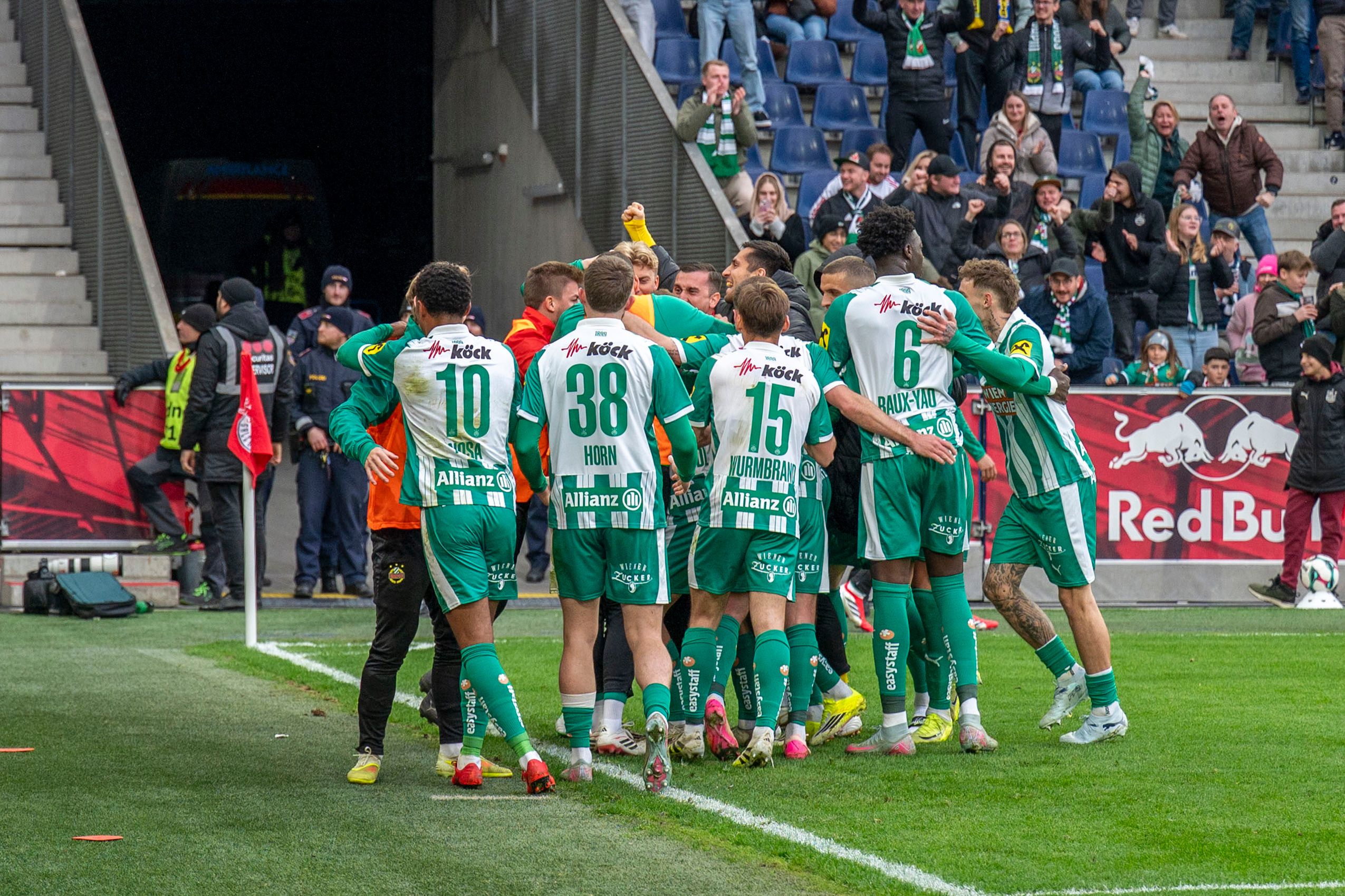Rapid gewinnt gegen Salzburg völlig verdient mit 1:0.