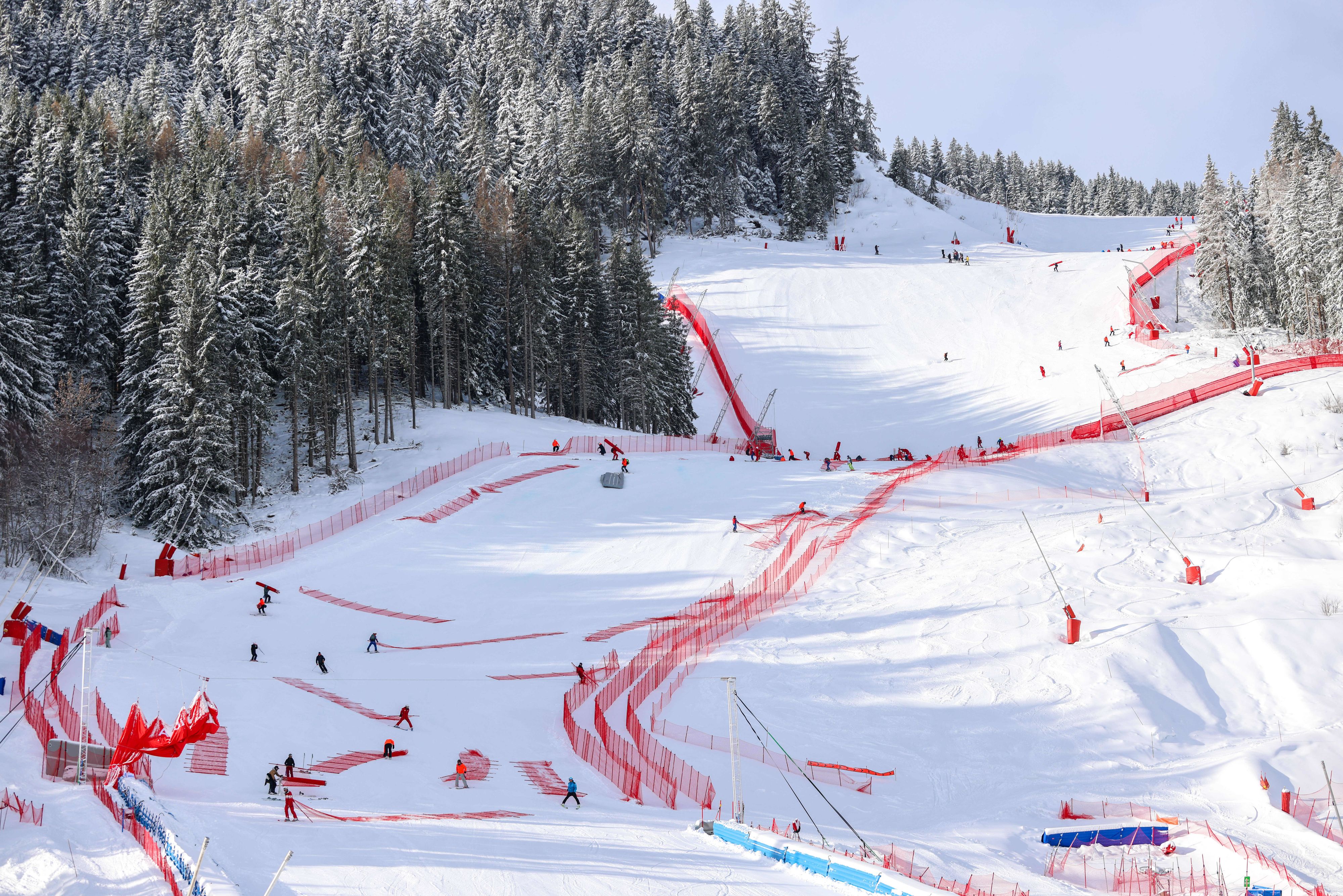 Der Super-G am Sonntag wird nicht ausgetragen. 