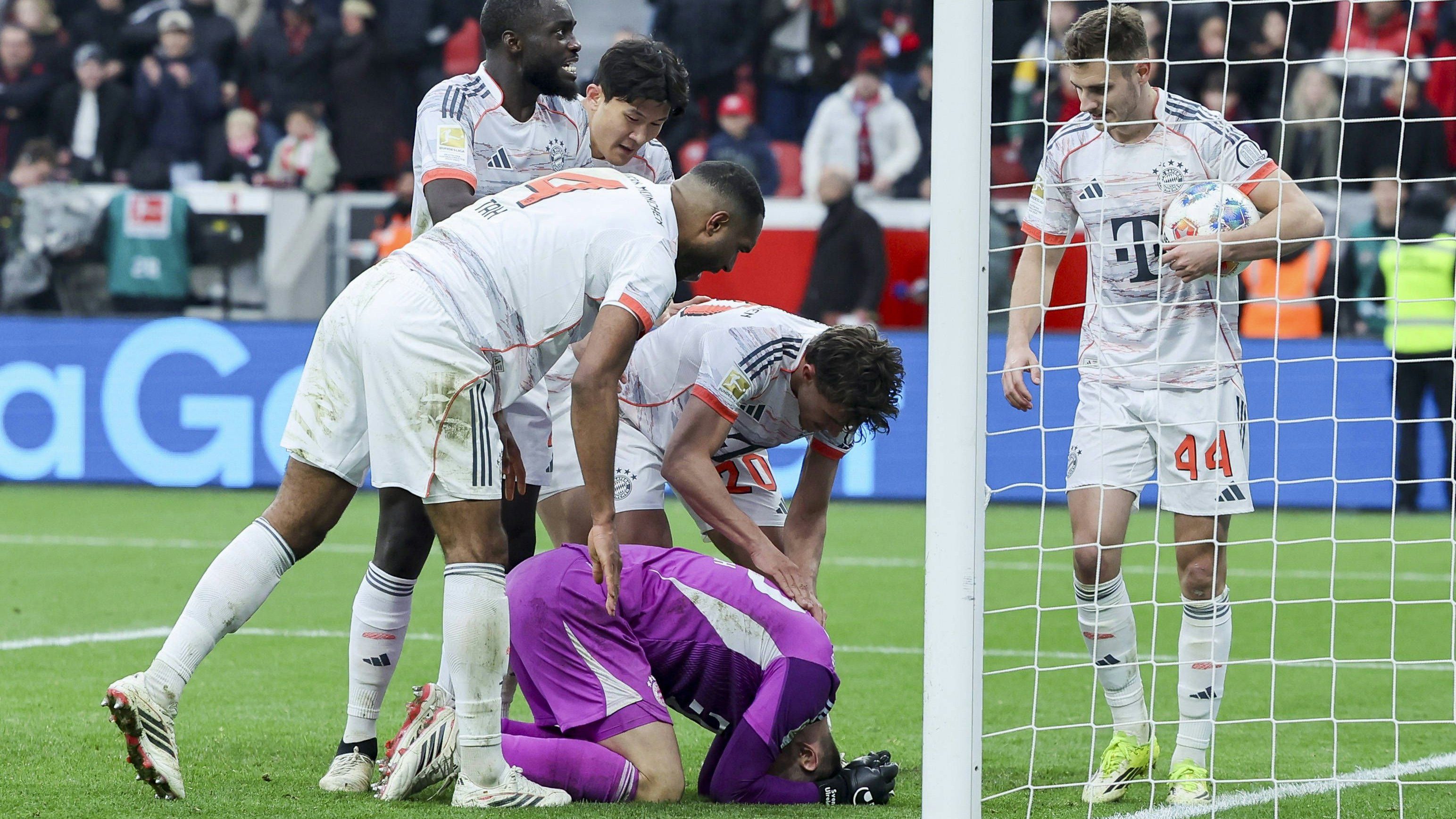 Sven Ulreich zog sich eine Muskelverletzung zu