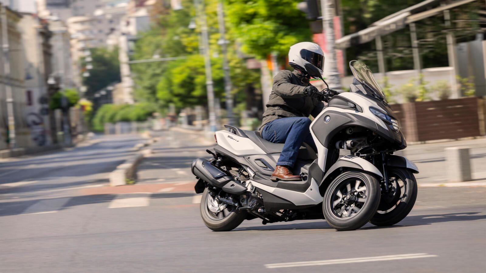 Der Tricity 300, Modelljahr 2026, ist der erste Roller von Yamaha mit Airbag.