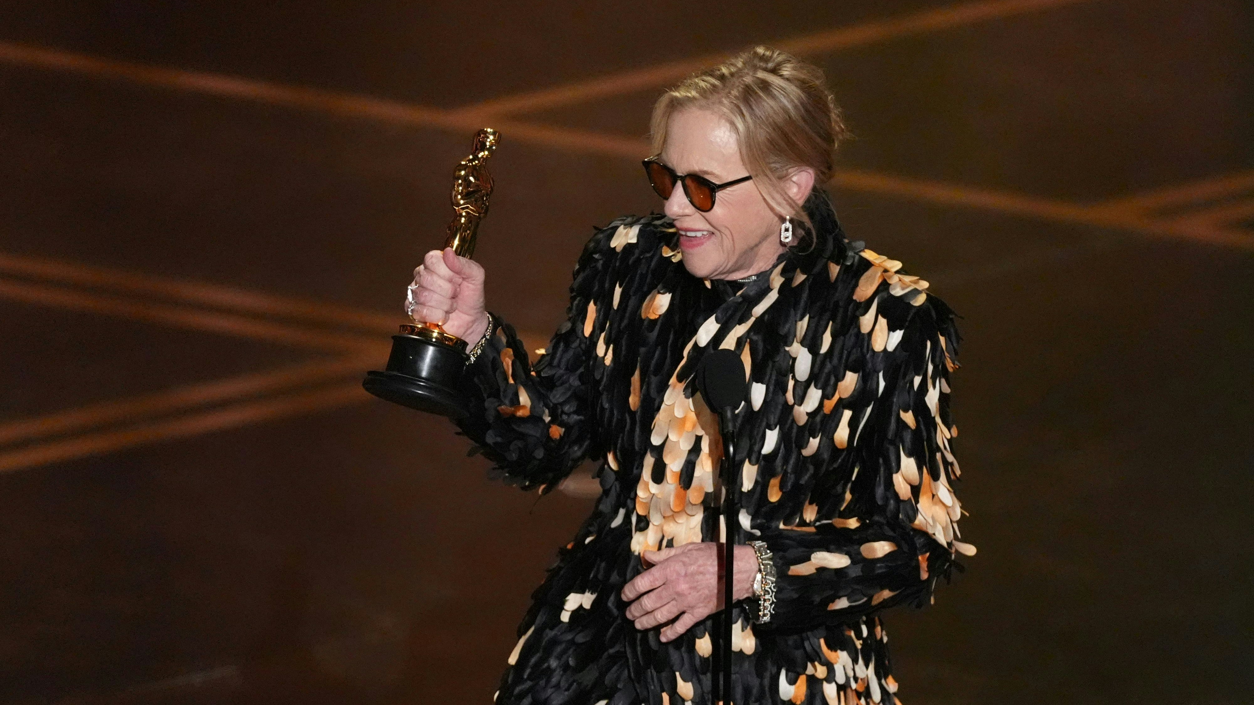 Amy Madigan hat ihren ersten Goldjungen.