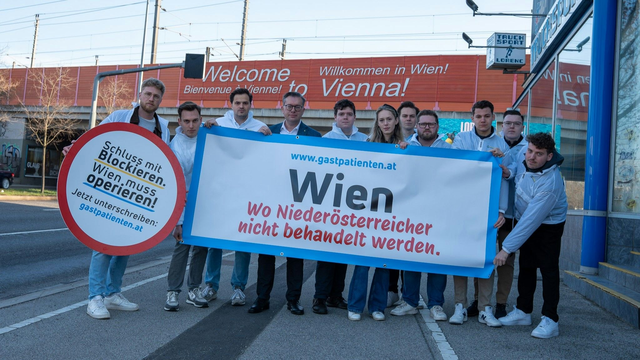 Gastpatienten-Streit: Verteilaktion der JVP NÖ