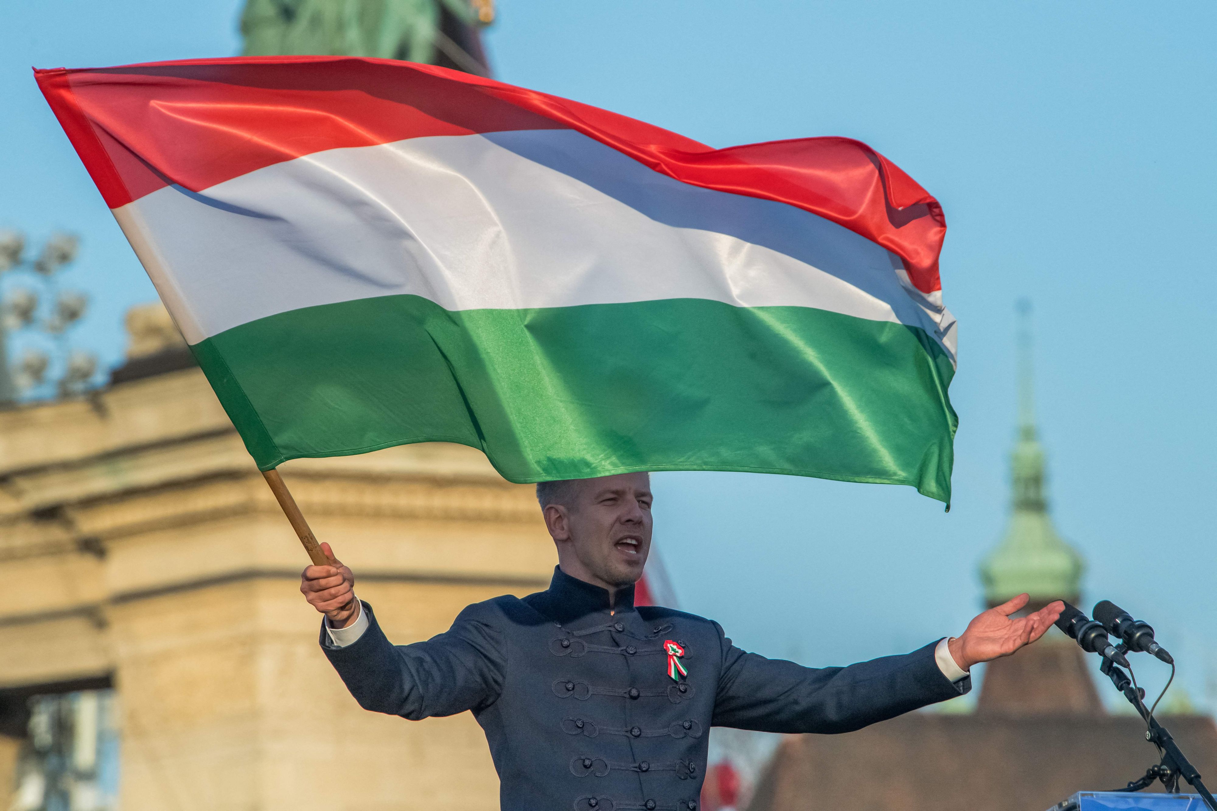 Mit dem früheren Fidesz-Insider <strong>Péter Magyar</strong> steht Orbán erstmals ein Gegner gegenüber, der seine Macht ins Wanken bringt.