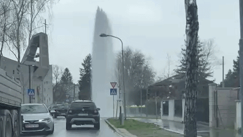 Land unter in Wien nach Rohrbruch