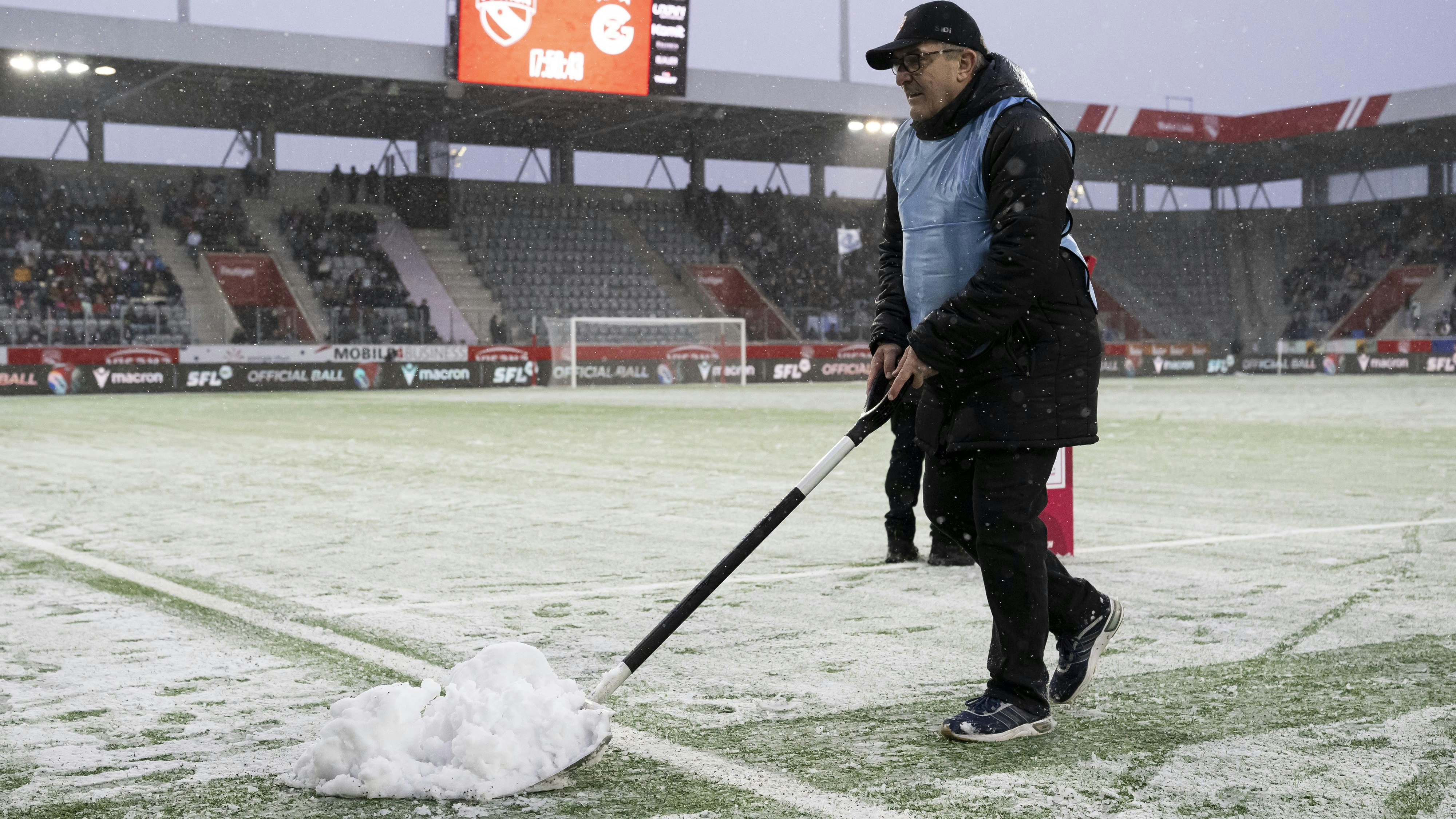 Der Winter meldet sich zurück. Am Wochenende gab es neue Schneerekorde in der Schweiz: Im Bild die Stockhorn Arena in Thun, Kanton Bern, 14. März 2026.