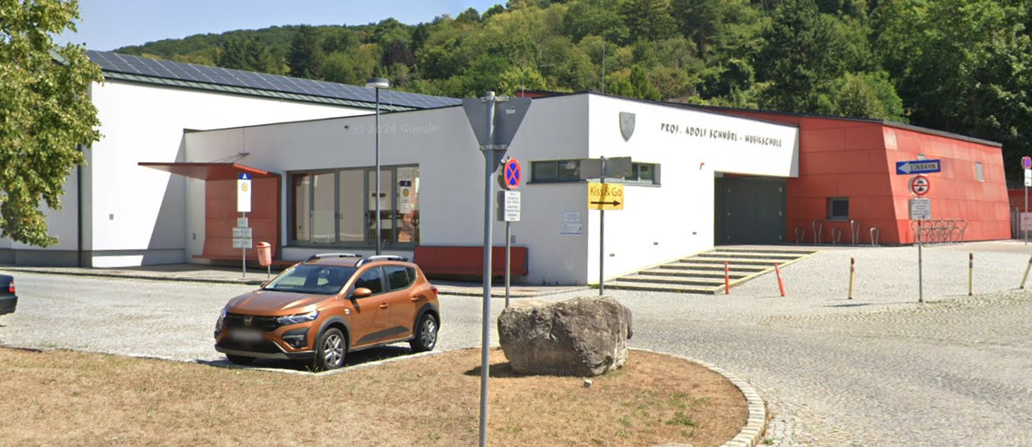 Mitten im Schuljahr wurden die Kosten für den Unterricht an der Prof. Adolf-Schnürl-Musikschule erhöht.