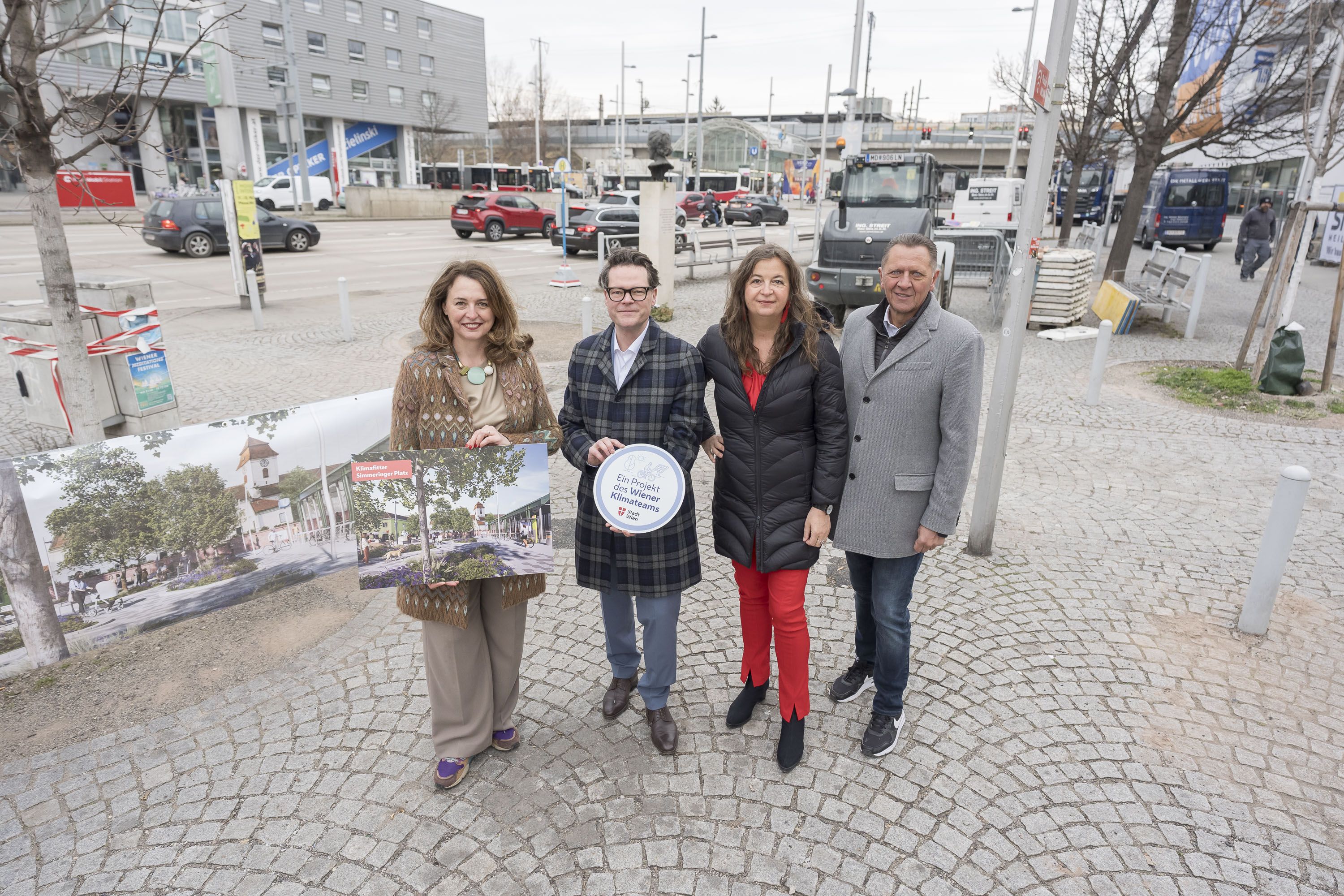 NEOS Wien Klubvorsitzende Selma Arapovic, Klimastadtrat Jürgen Czernohorszky,&nbsp;Planungsstadträtin Ulli Sima und Bezirksvorsteher Thomas Steinhart (v.l.)