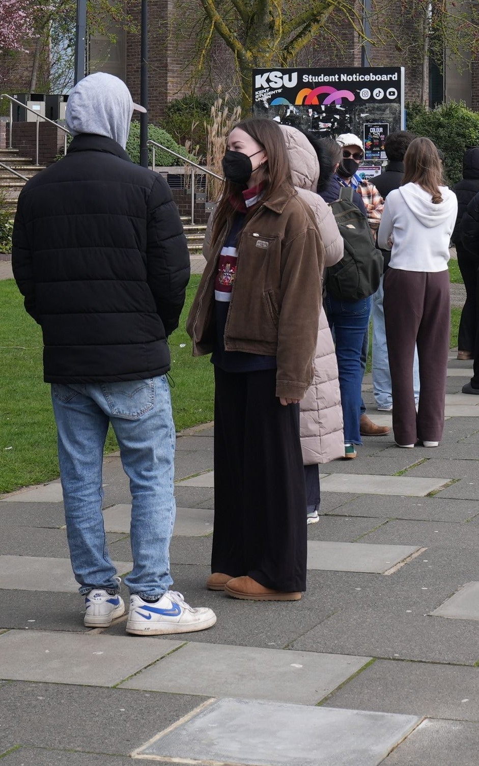 Zwei Tote: Was man über Meningitis-Ausbruch an Uni und zwei Schulen weiß