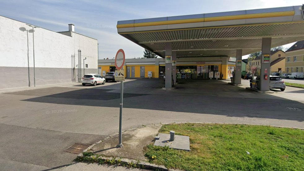 Heute.at - Raubüberfall auf Tankstelle – Täter auf der Flucht
