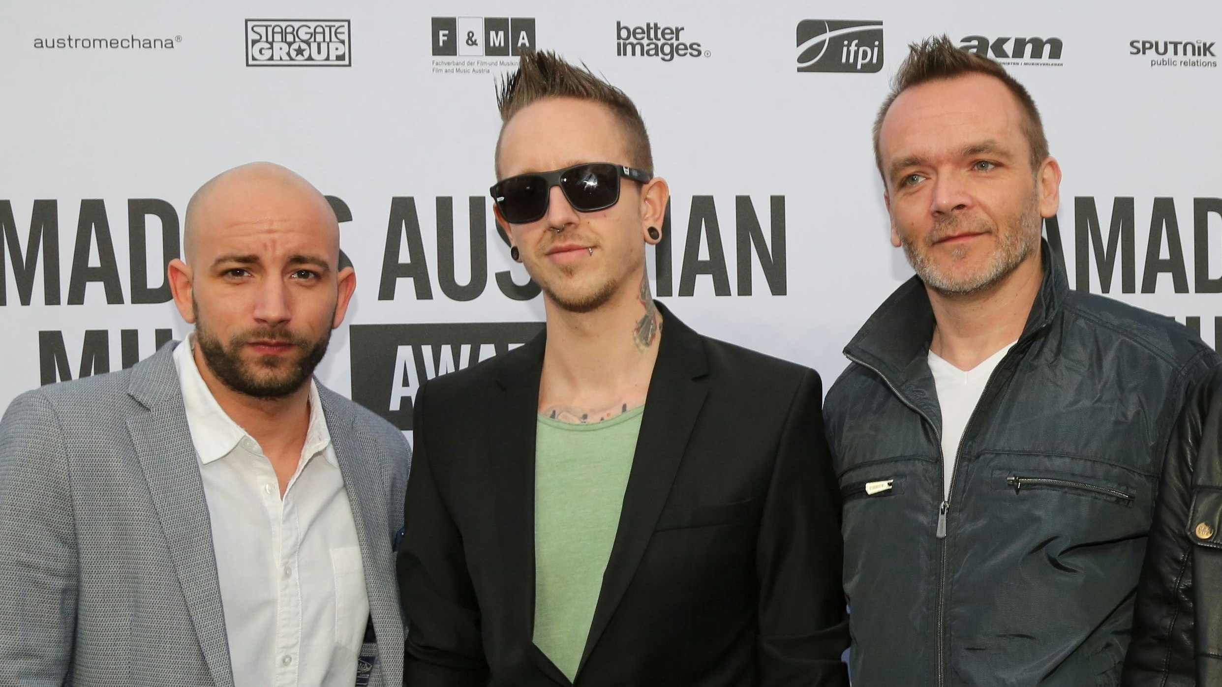 Fritz "Fire" Strba (rechts von ihnen) ist der Manager von Seiler & Speer.