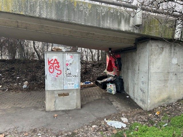 Aggressive Bettler sorgen für Ärger in der Brigittenau. Das Foto zeigt einen Teil ihres Lagers.