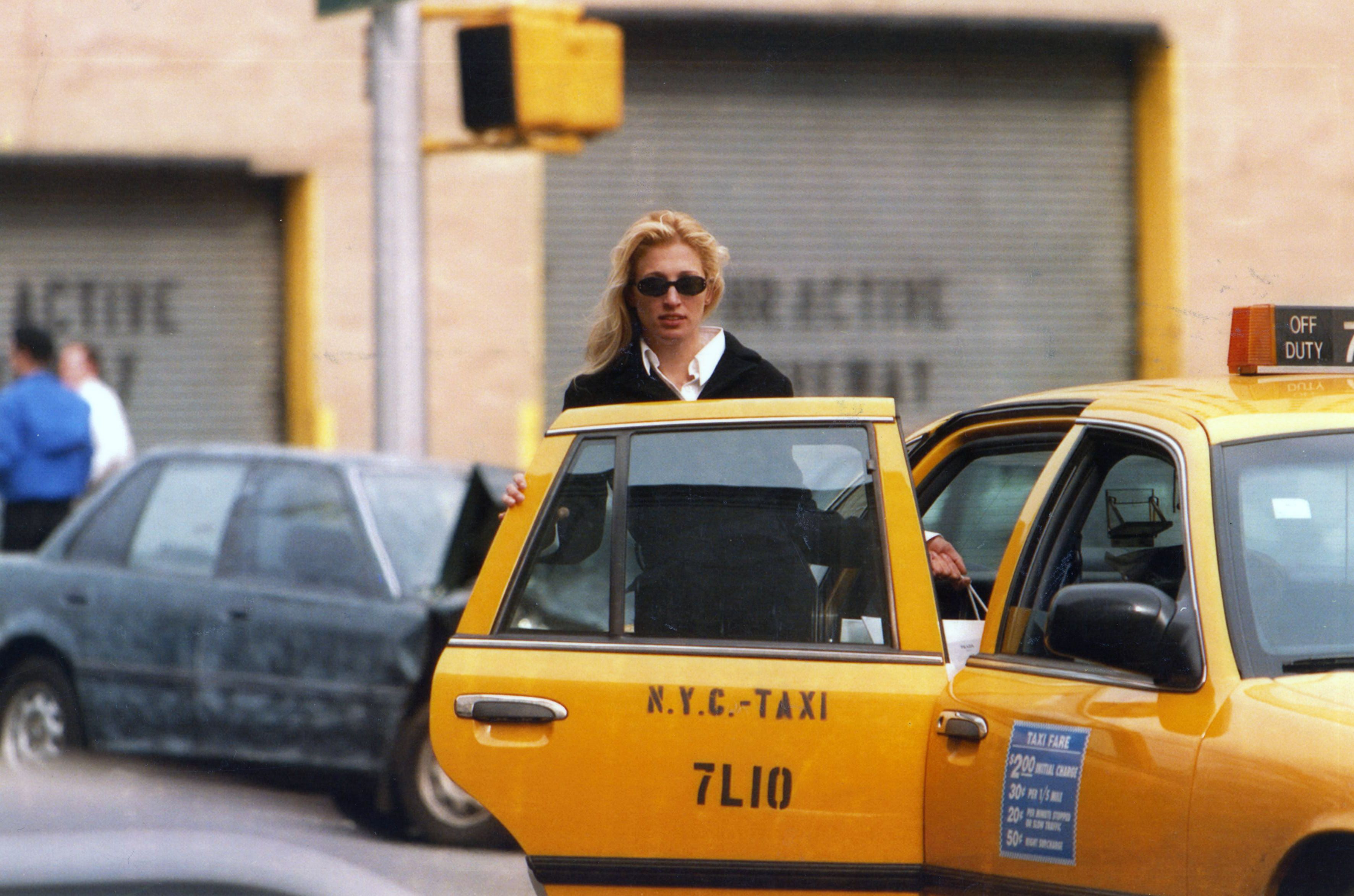 It-Girl Carolyn Bessette-Kennedy verkörperte den Stil der 90er-Jahre.