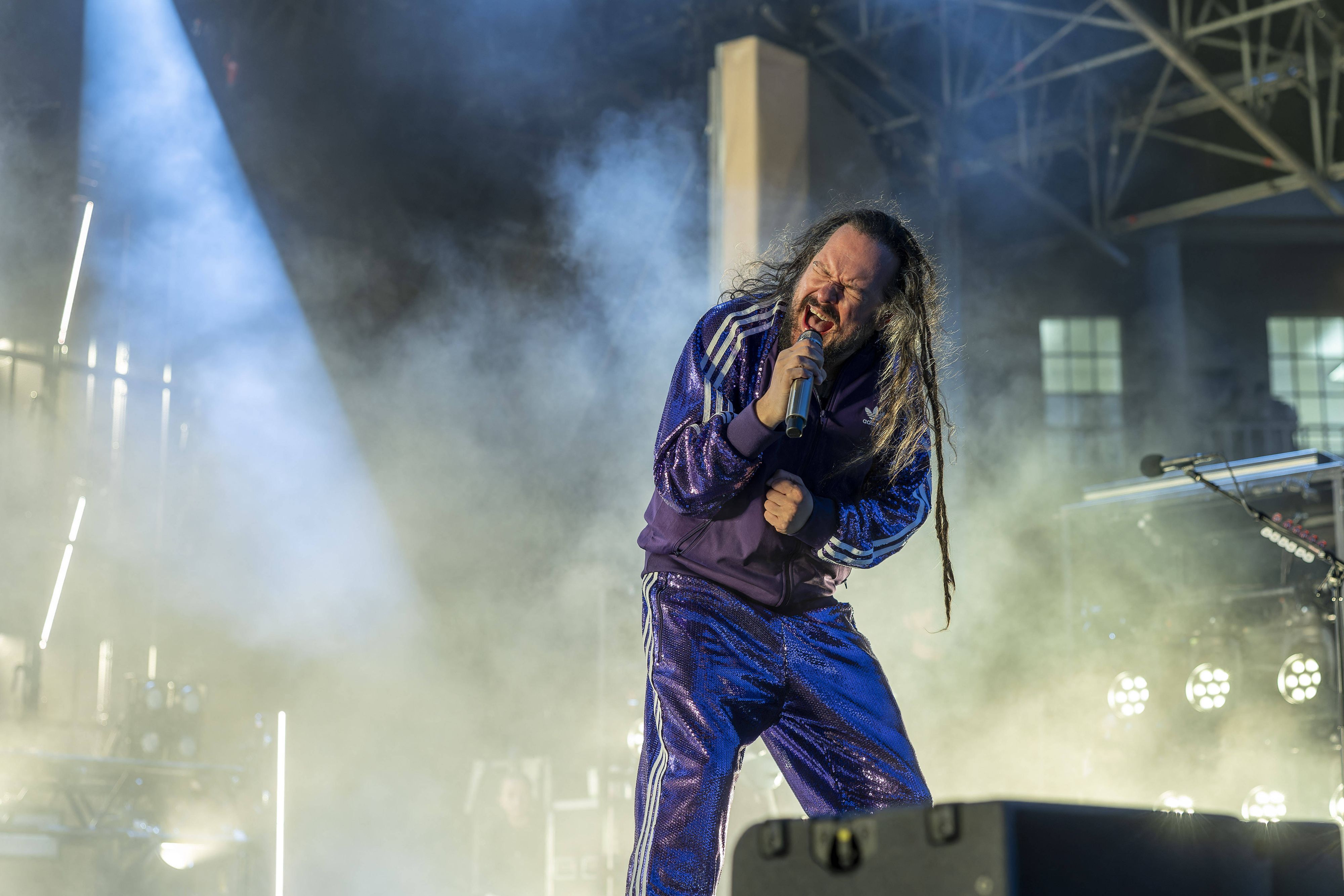 Laut, düster, legendär: Korn kündigen Mega-Konzert in Wien an (Bild: Frontmann Jonathan Davis).