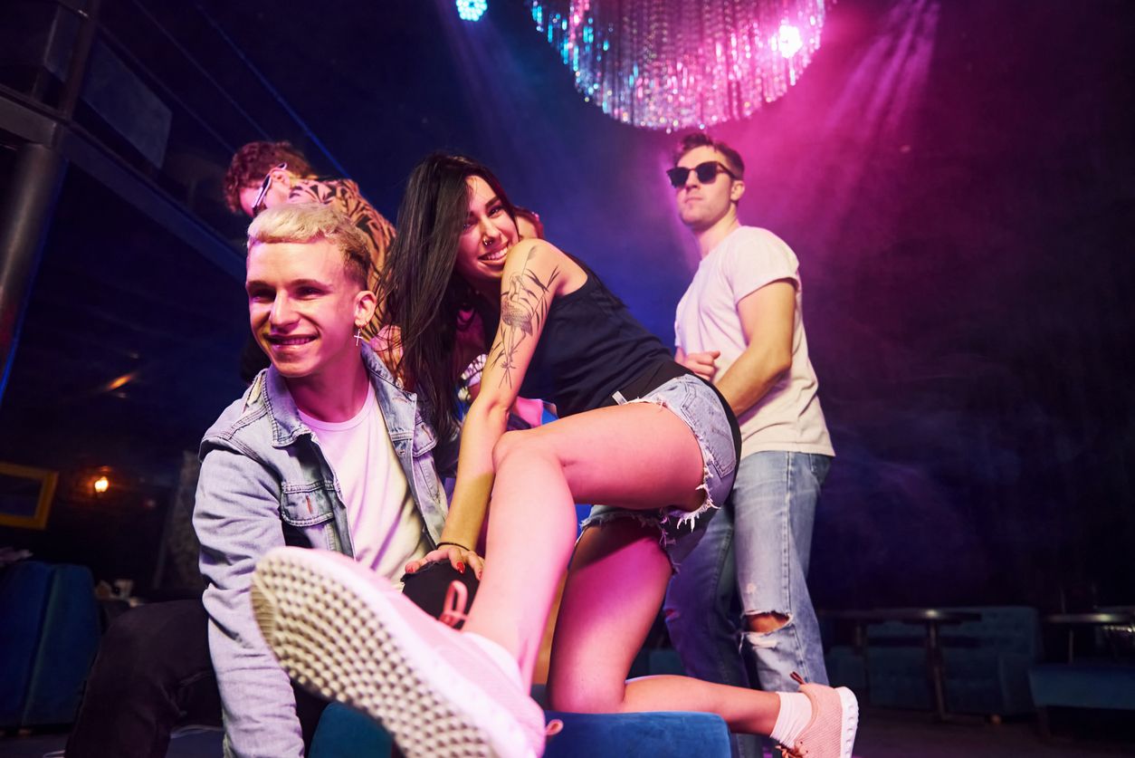 Als Frau in einer Gay Bar geht’s nur um die Männer unter sich, das macht den Abend angenehm entspannt.