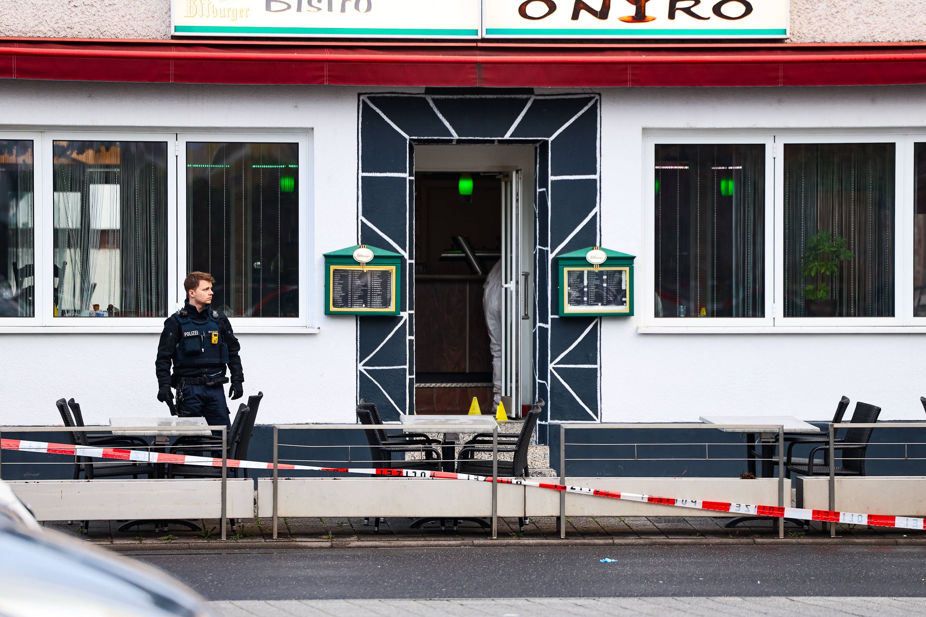 Die Polizei ist vor Ort und hat den Tatort abgesperrt.