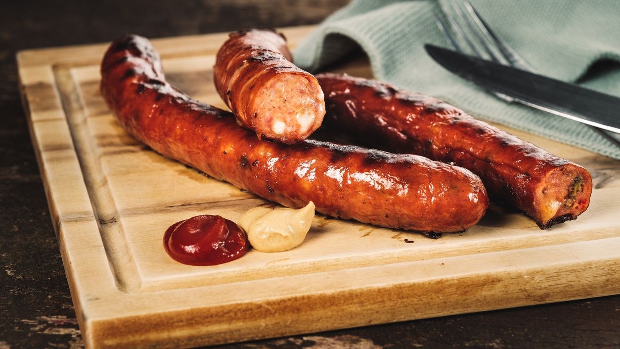 Heute.at - Wegen Käsekrainer: Salzburger klagt auf 6.000 Euro