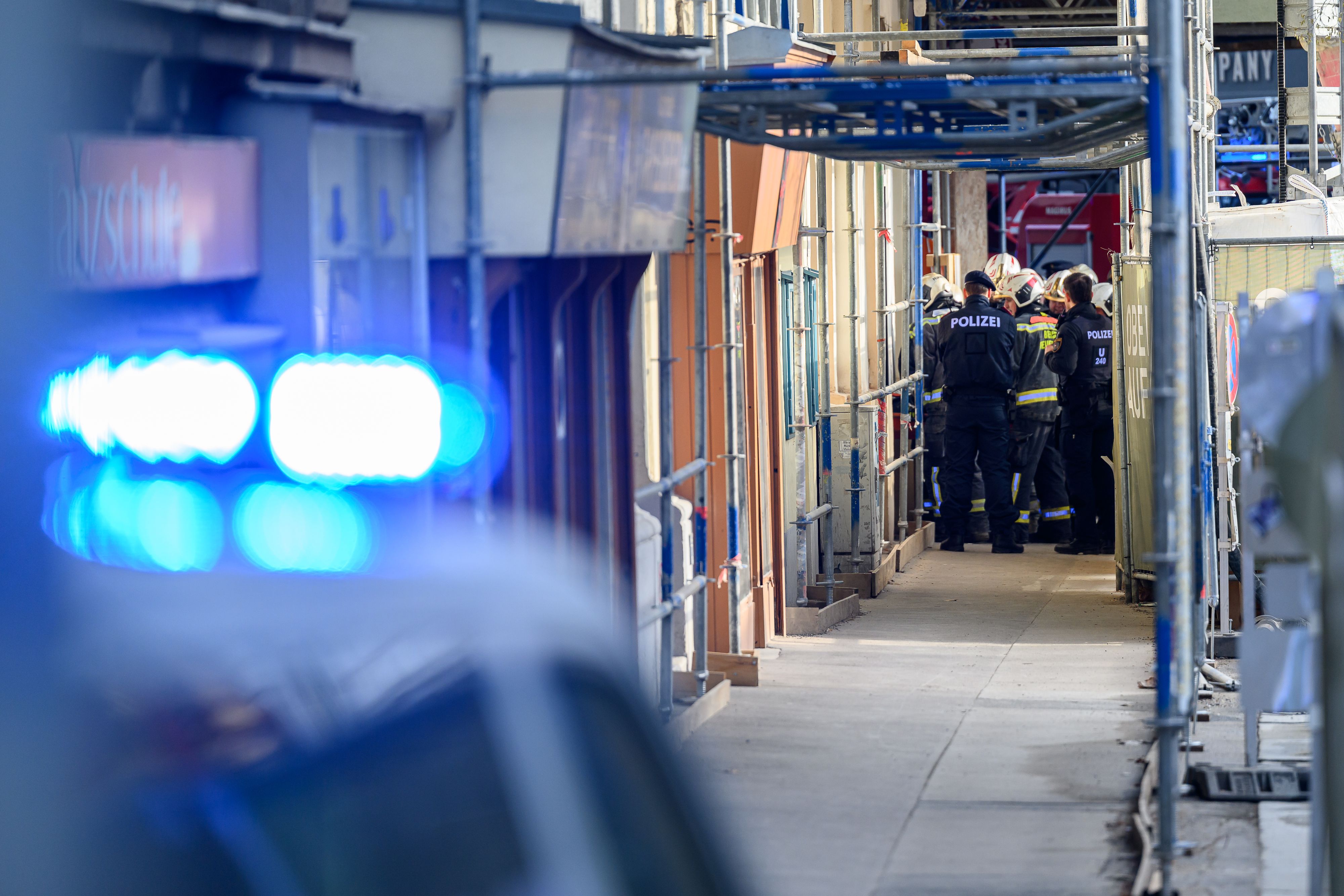 Bei dem Bau-Unglück in Wien sind vier Menschen ums Leben gekommen.