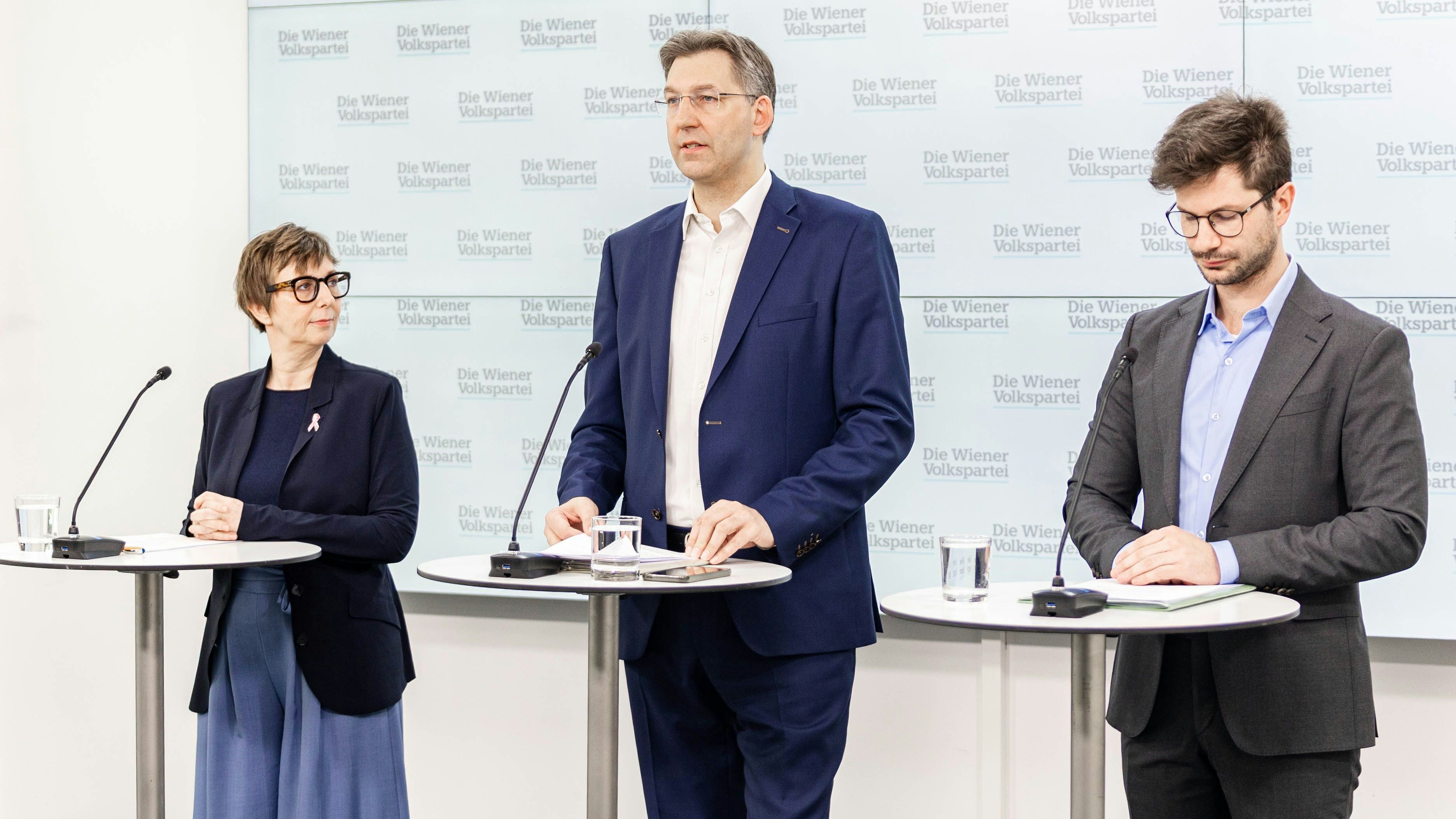 Heute.at - Personelle Rochaden, alte Probleme: ÖVP will Neustart