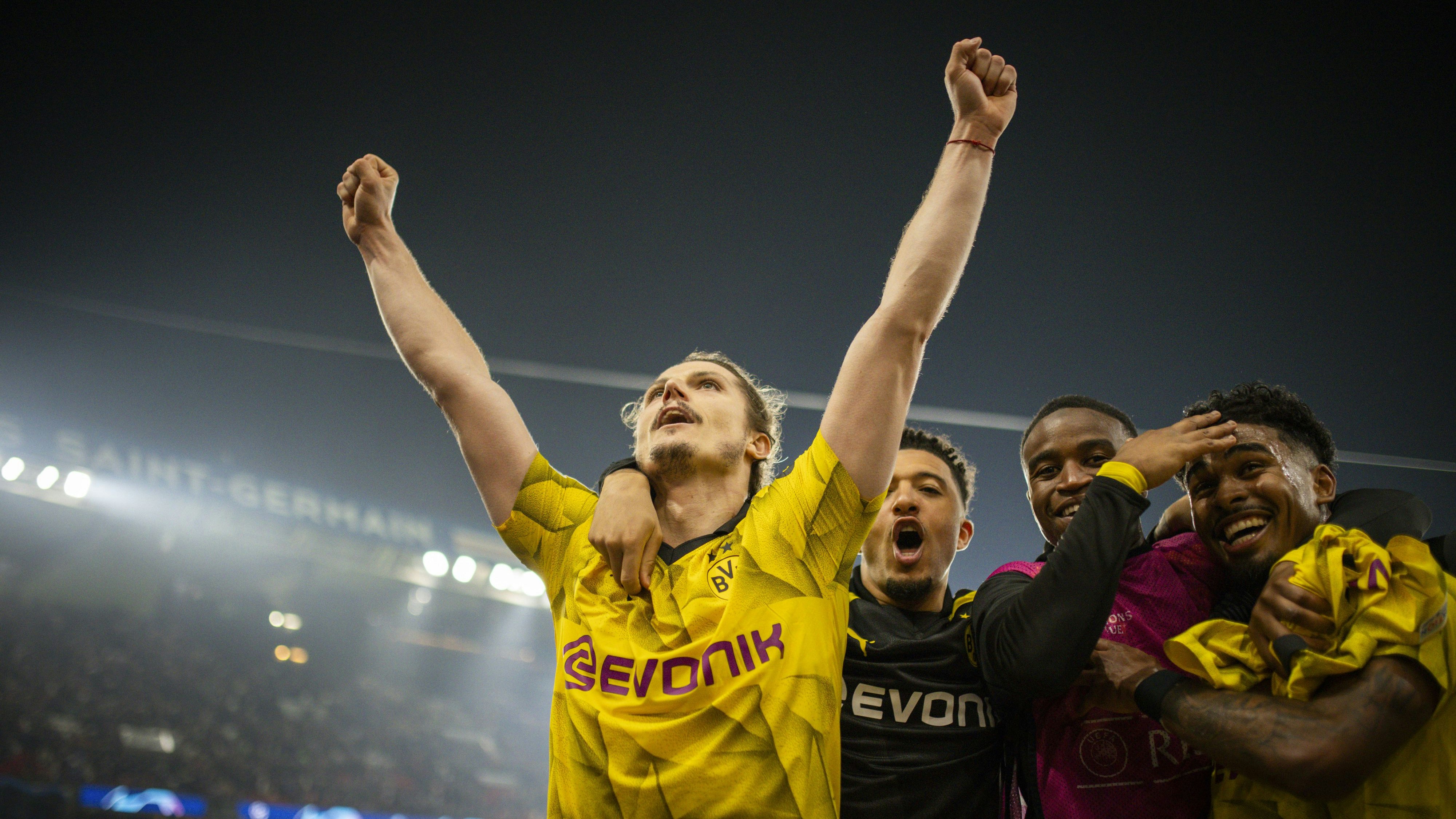 Marcel Sabitzer und Jadon Sancho jubelten im Mai 2024 über den Sieg gegen Paris Saint-Germain.