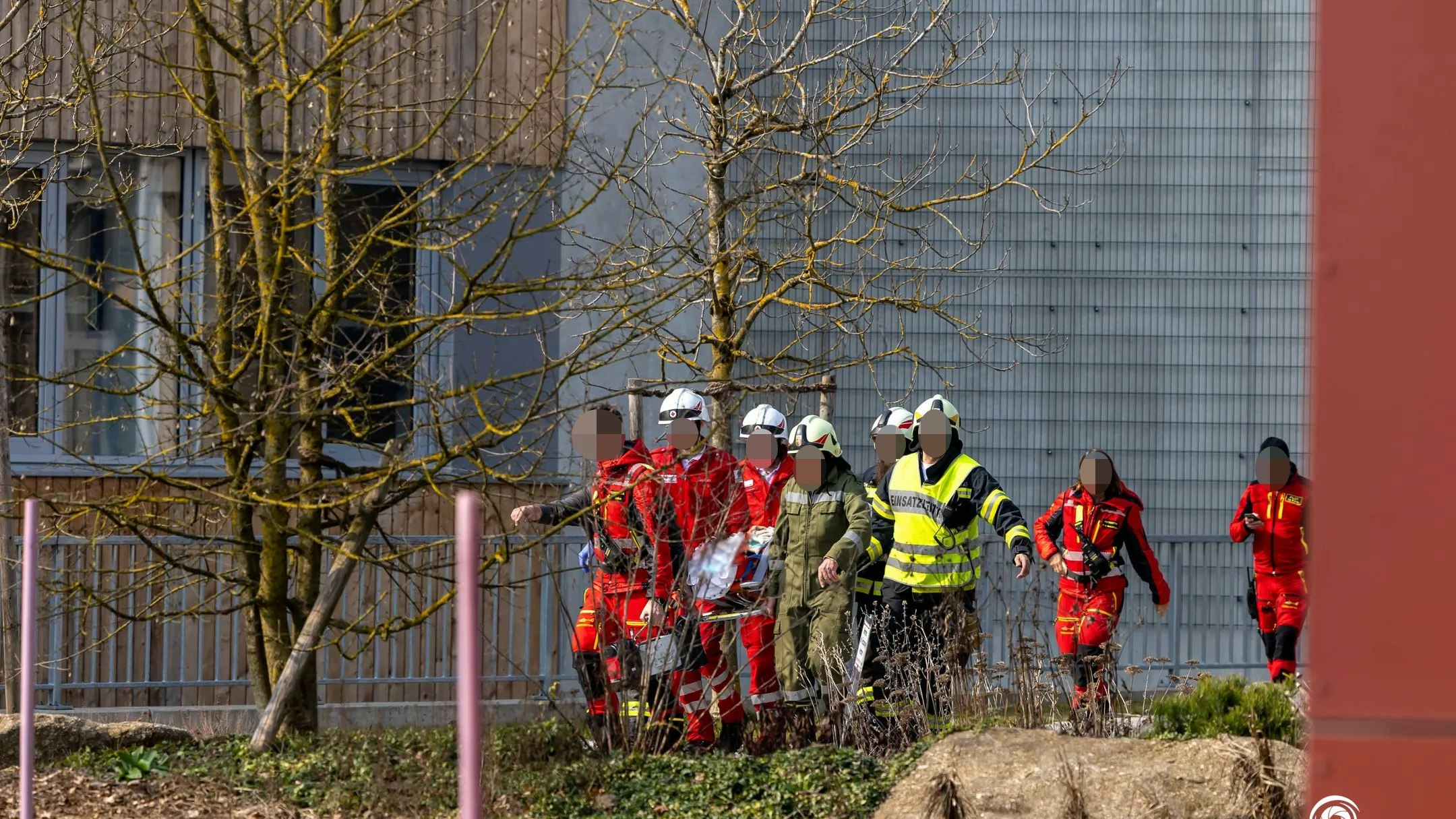 Heute.at - Mann stürzte durch Loch in der Decke in die Tiefe