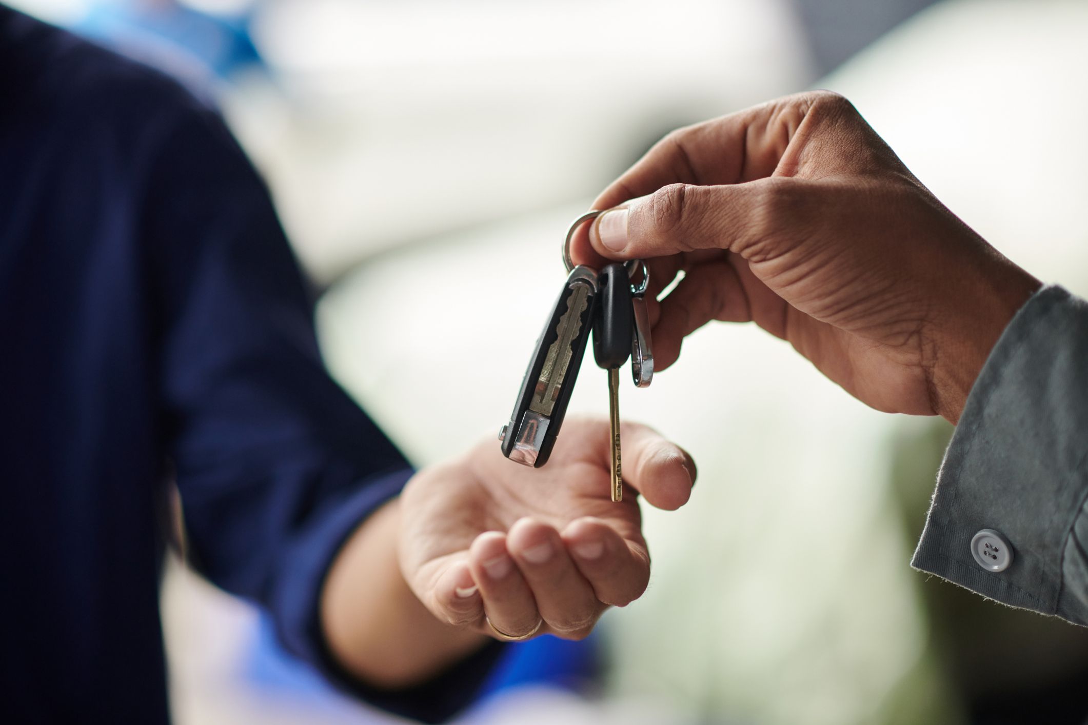 Die Polizei appelliert, beim Verkauf von Autos im Internet besonders aufzupassen. (Symbolbild)