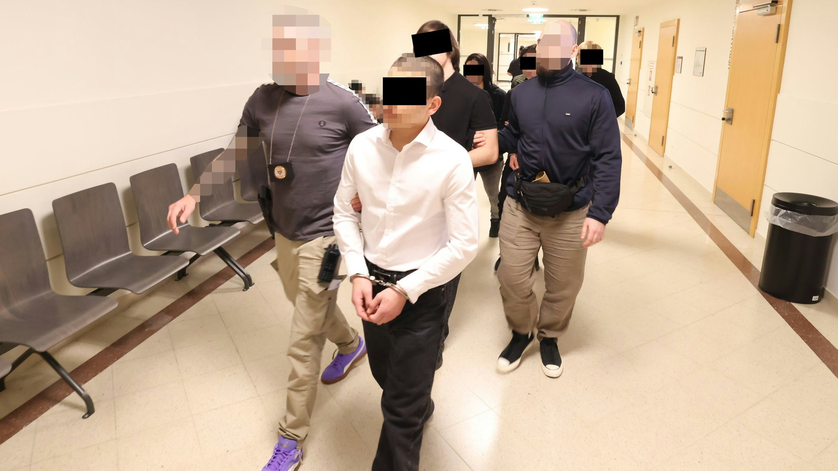 "Fraude an Gewalt": Jugend-Gang vor Gericht in Wien